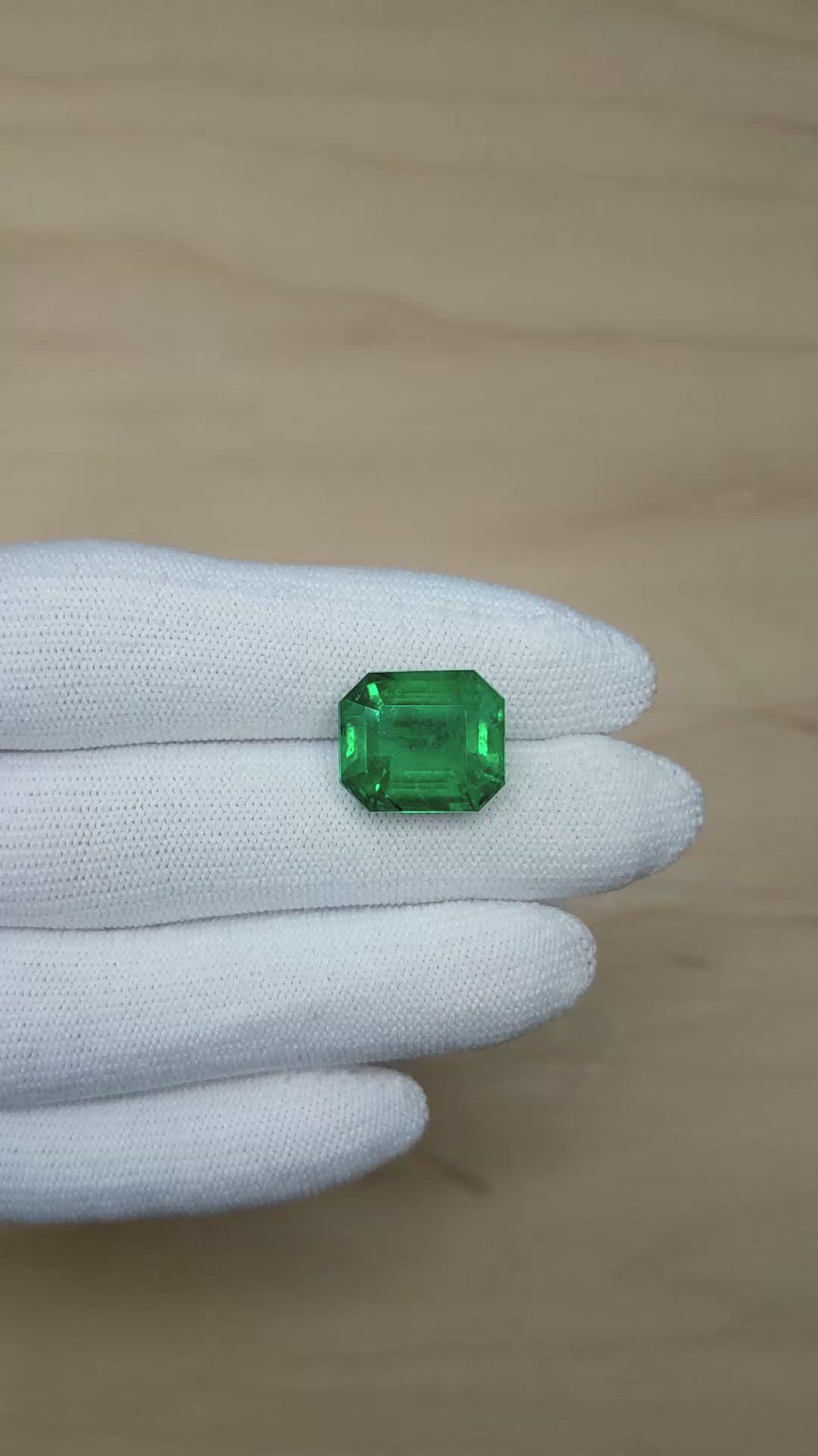 10.90 Ct. Emerald from Zambia Size Video