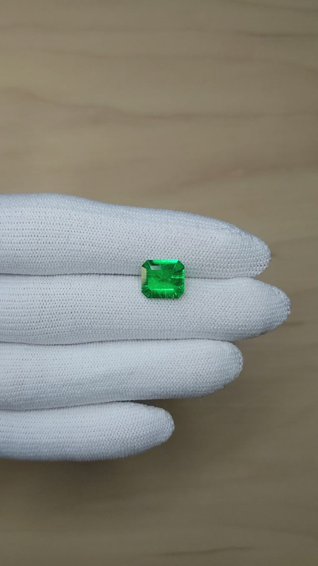 2.28 Ct. Emerald from Colombia Size Video