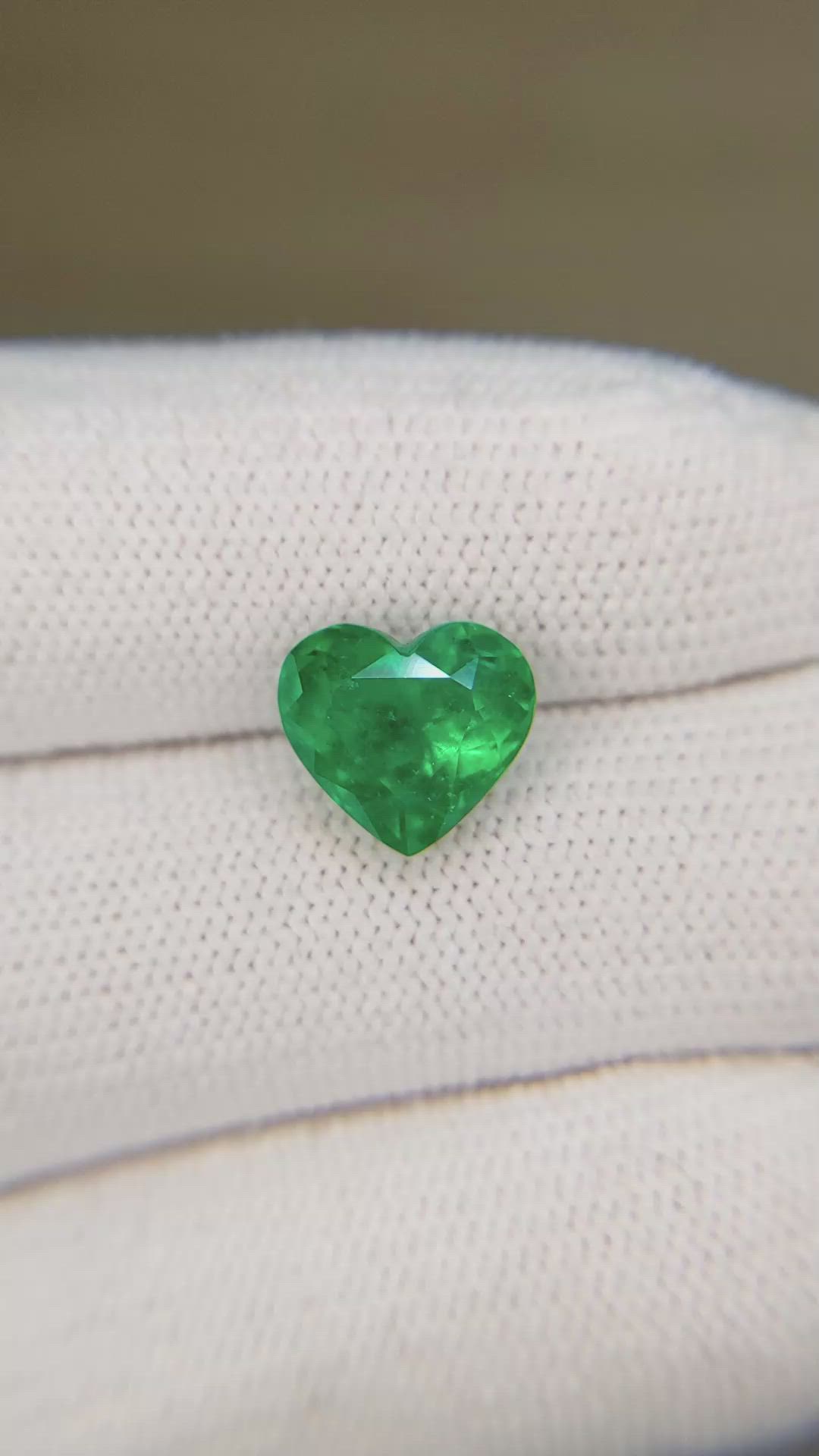 2.58 Ct. Emerald from Colombia Size Video