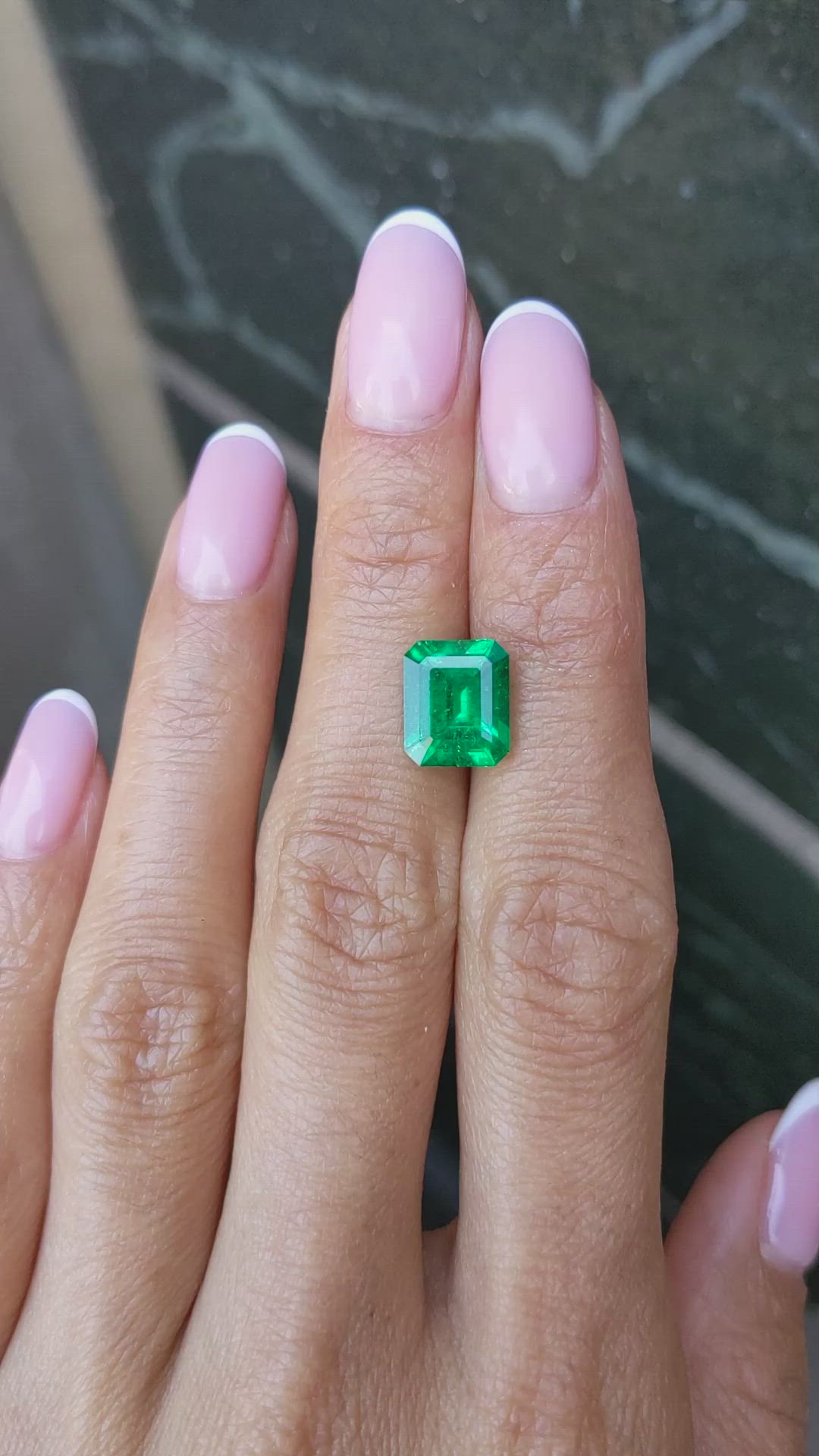 3.20 Ct. Emerald from Colombia - Muzo Size Video