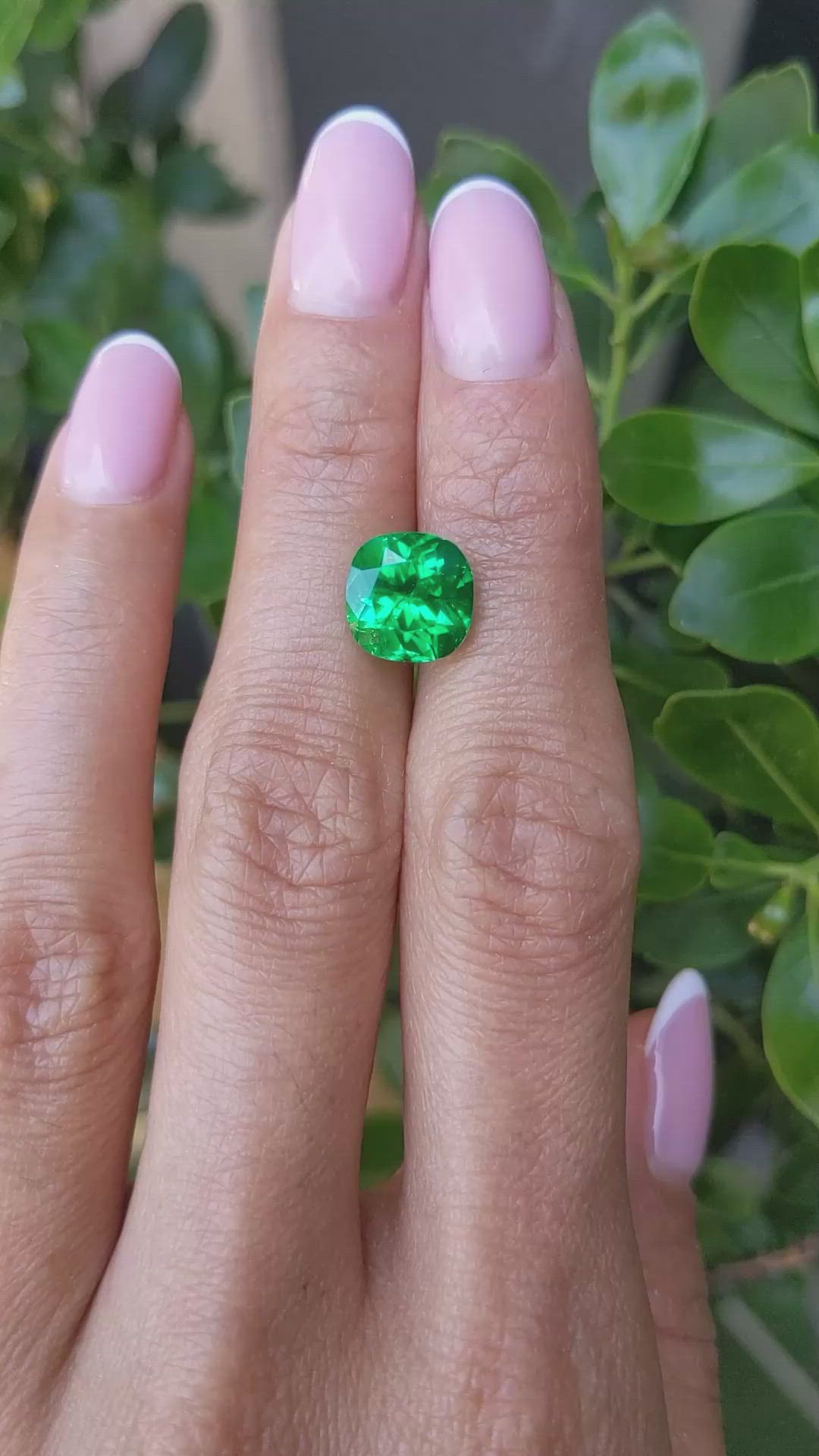 3.53 Ct. Emerald from Colombia - Muzo Size Video
