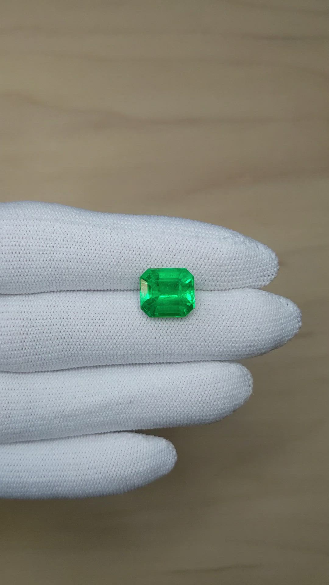 4.34 Ct. Emerald from Colombia Size Video