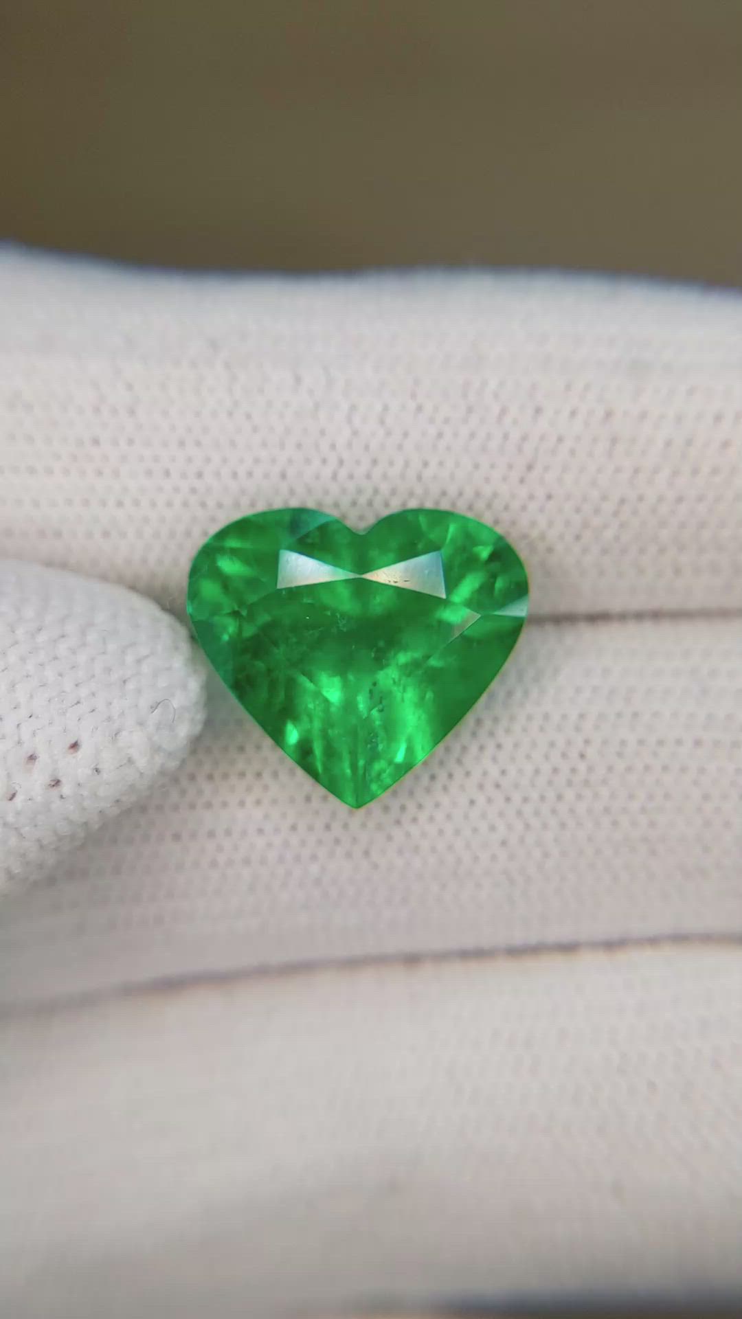 5.97 Ct. Emerald from Colombia Size Video