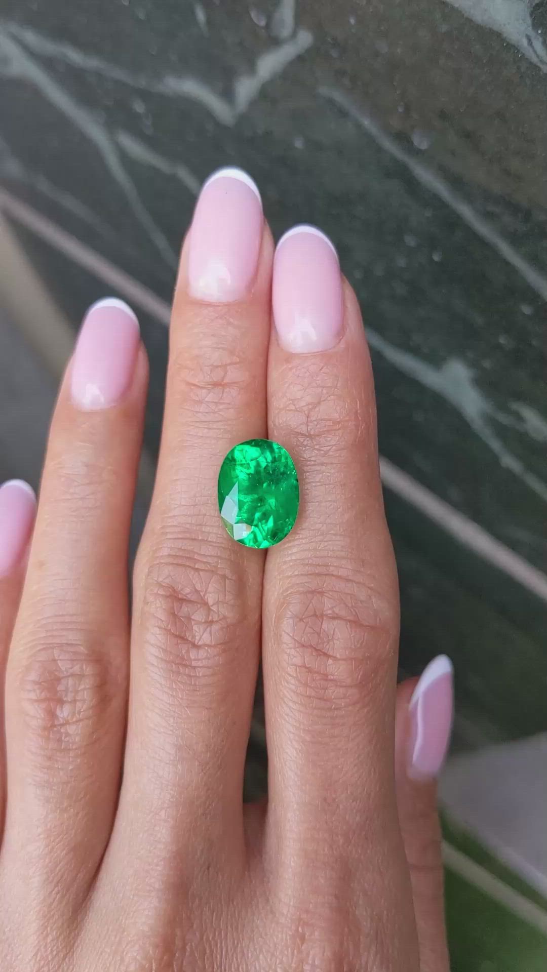 6.04 Ct. Emerald from Colombia - Muzo Size Video