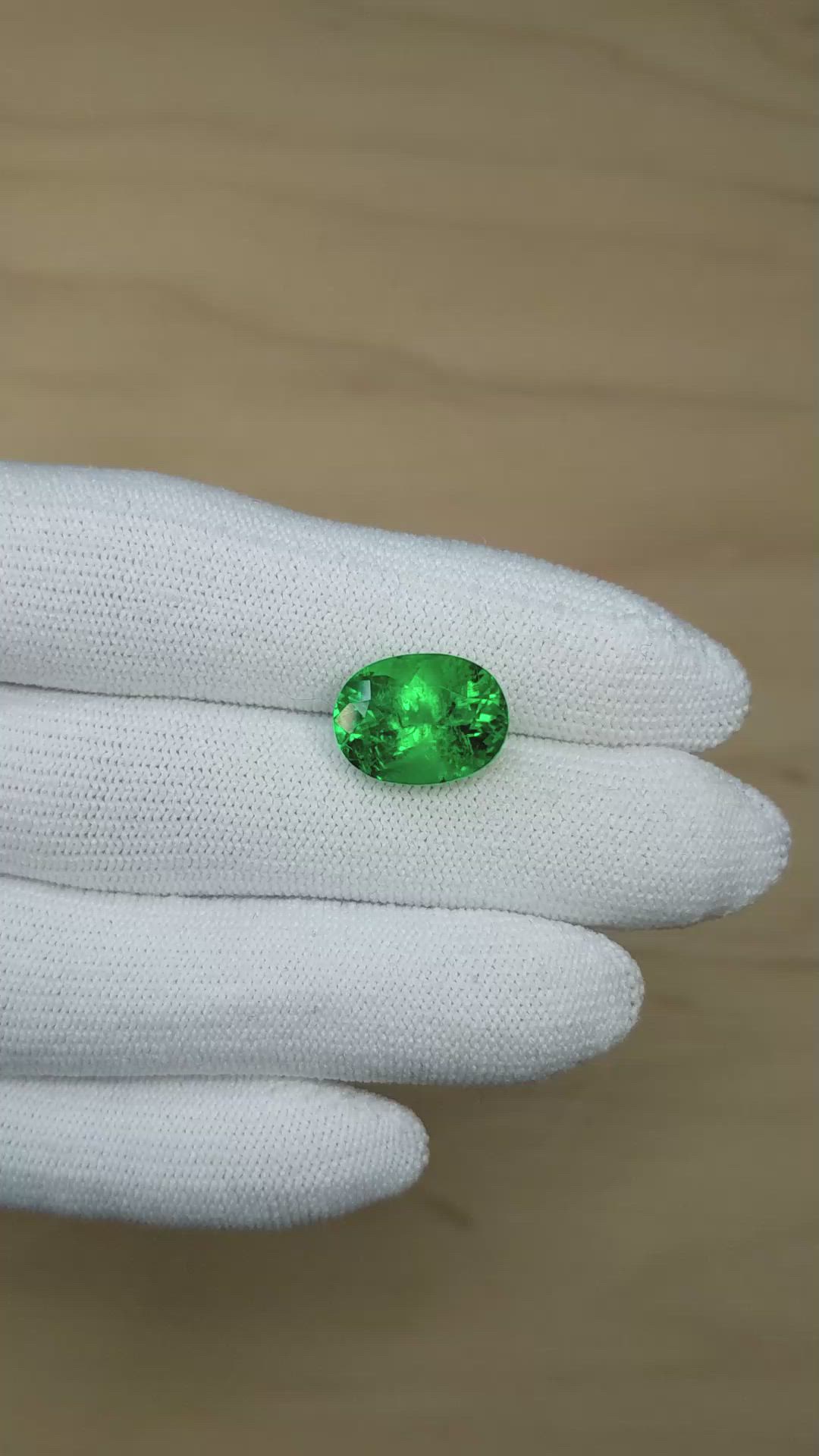 6.04 Ct. Emerald from Colombia - Muzo Size Video
