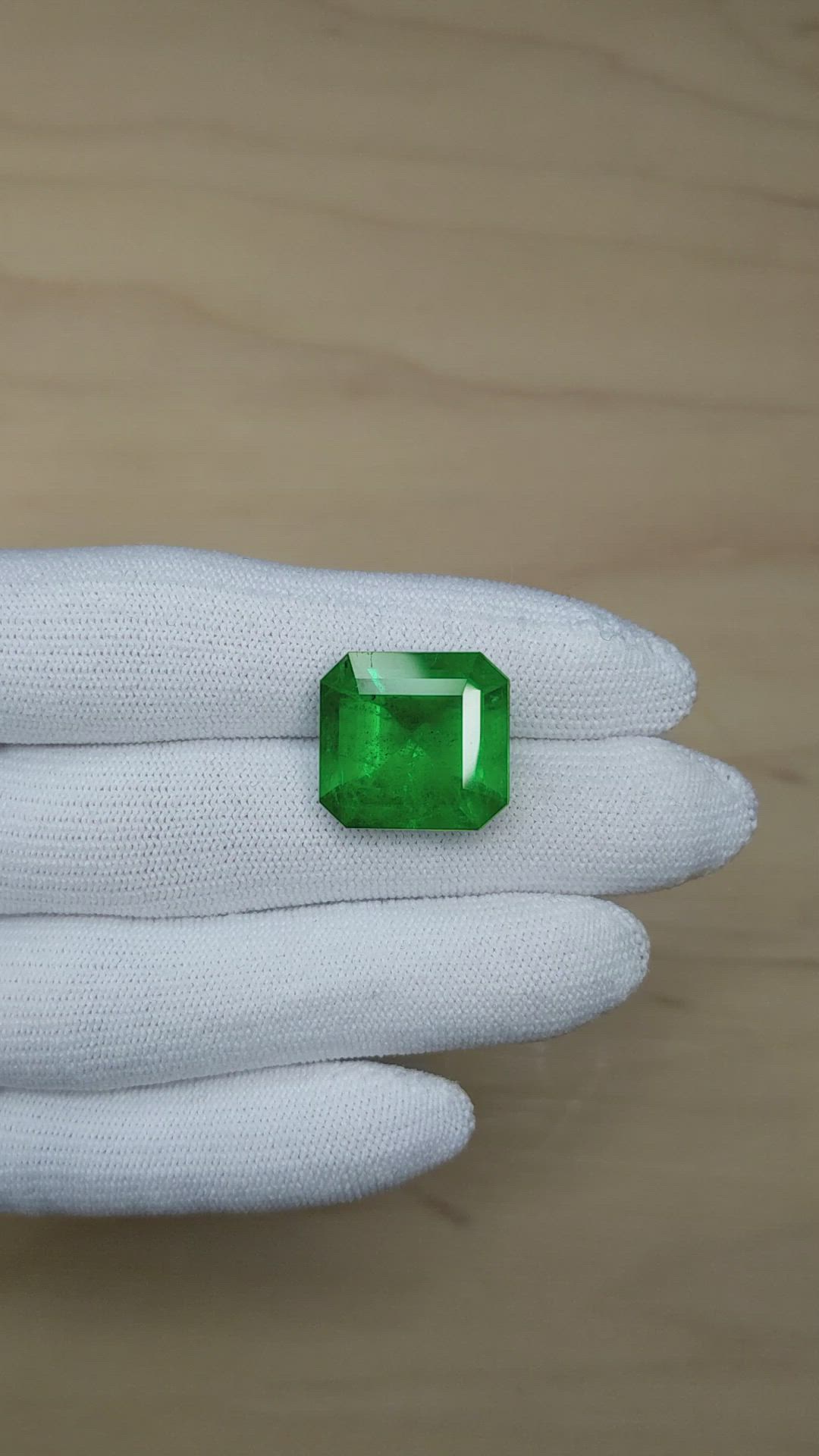 15.07 Ct. Emerald from Colombia Size Video