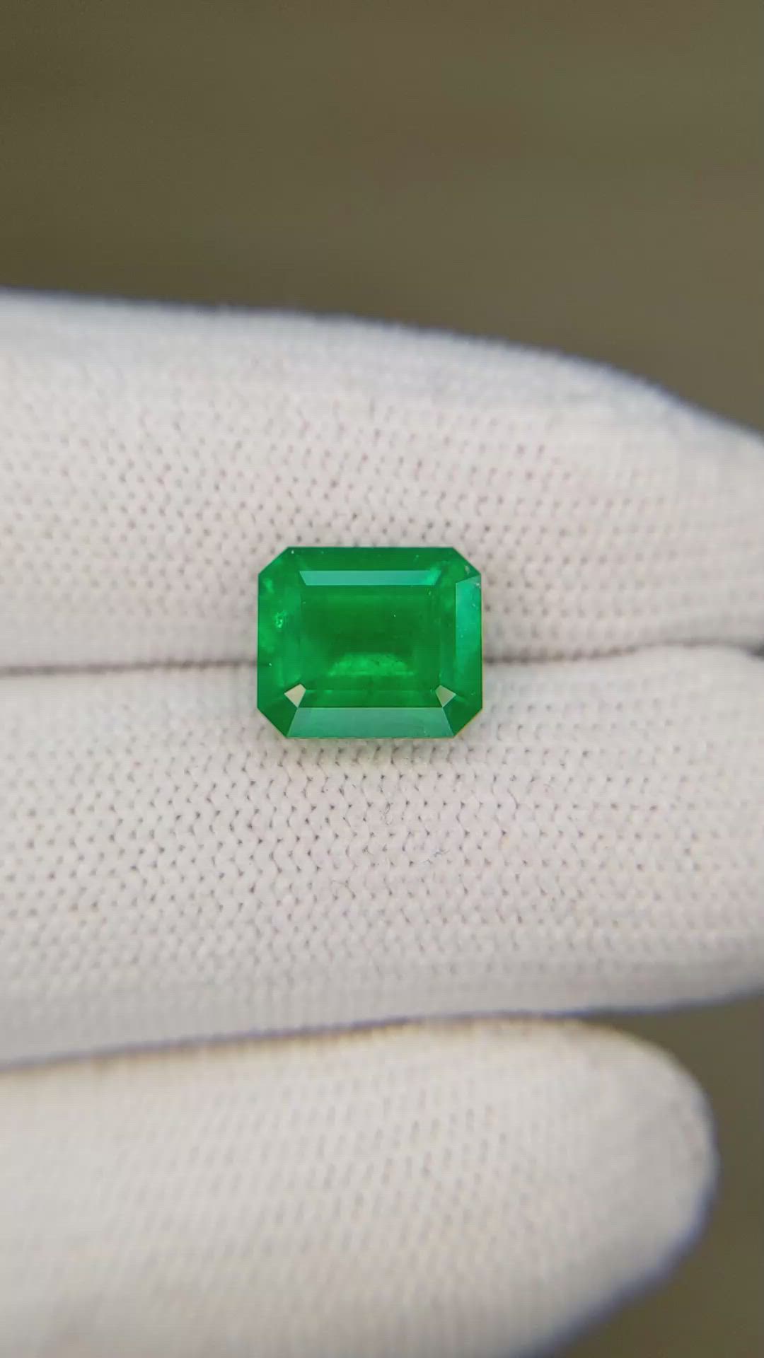 2.41 Ct. Emerald from Colombia Size Video