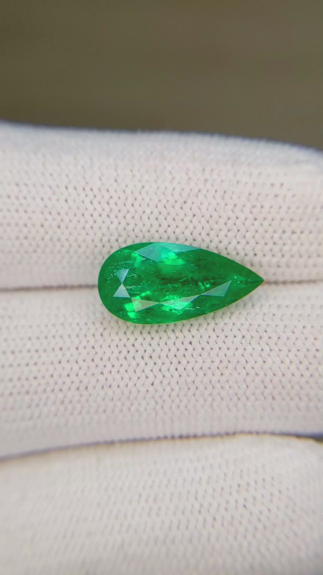 3.31 Ct. Emerald from Colombia Size Video