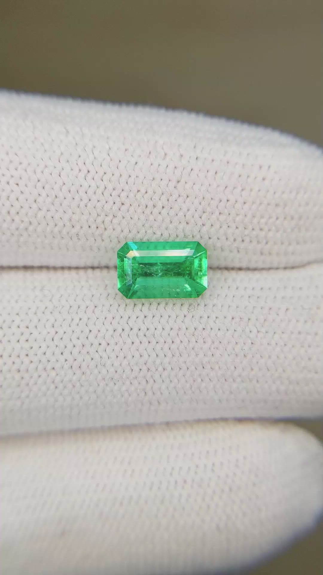 1.14 Ct. Emerald from Colombia Size Video