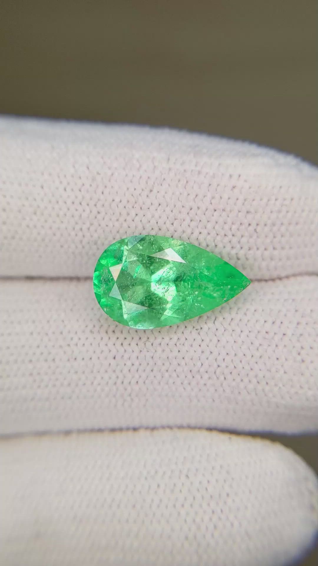 3.61 Ct. Emerald from Colombia Size Video