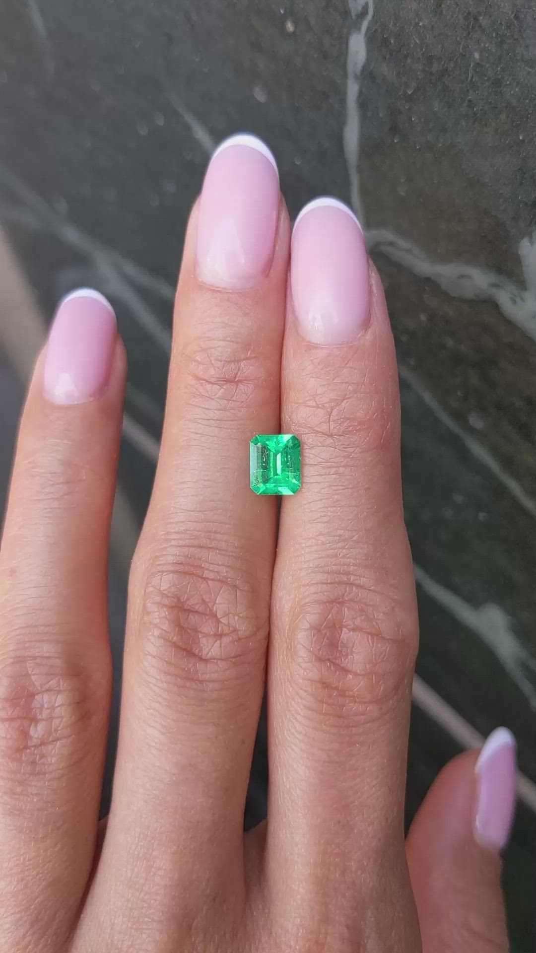 1.00 Ct. Emerald from Colombia Size Video