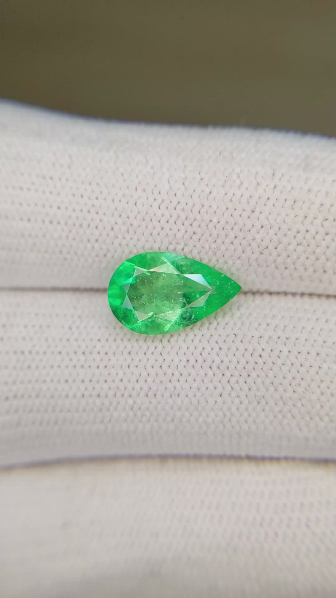 1.92 Ct. Emerald from Colombia Size Video