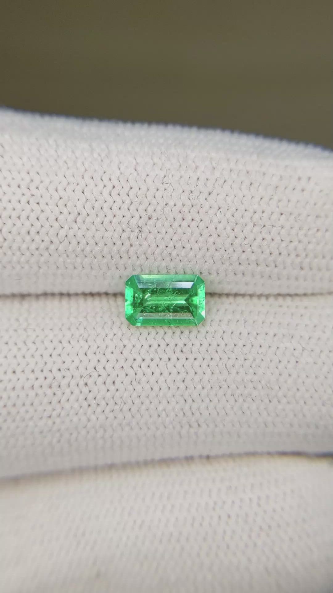 0.59 Ct. Emerald from Colombia Size Video