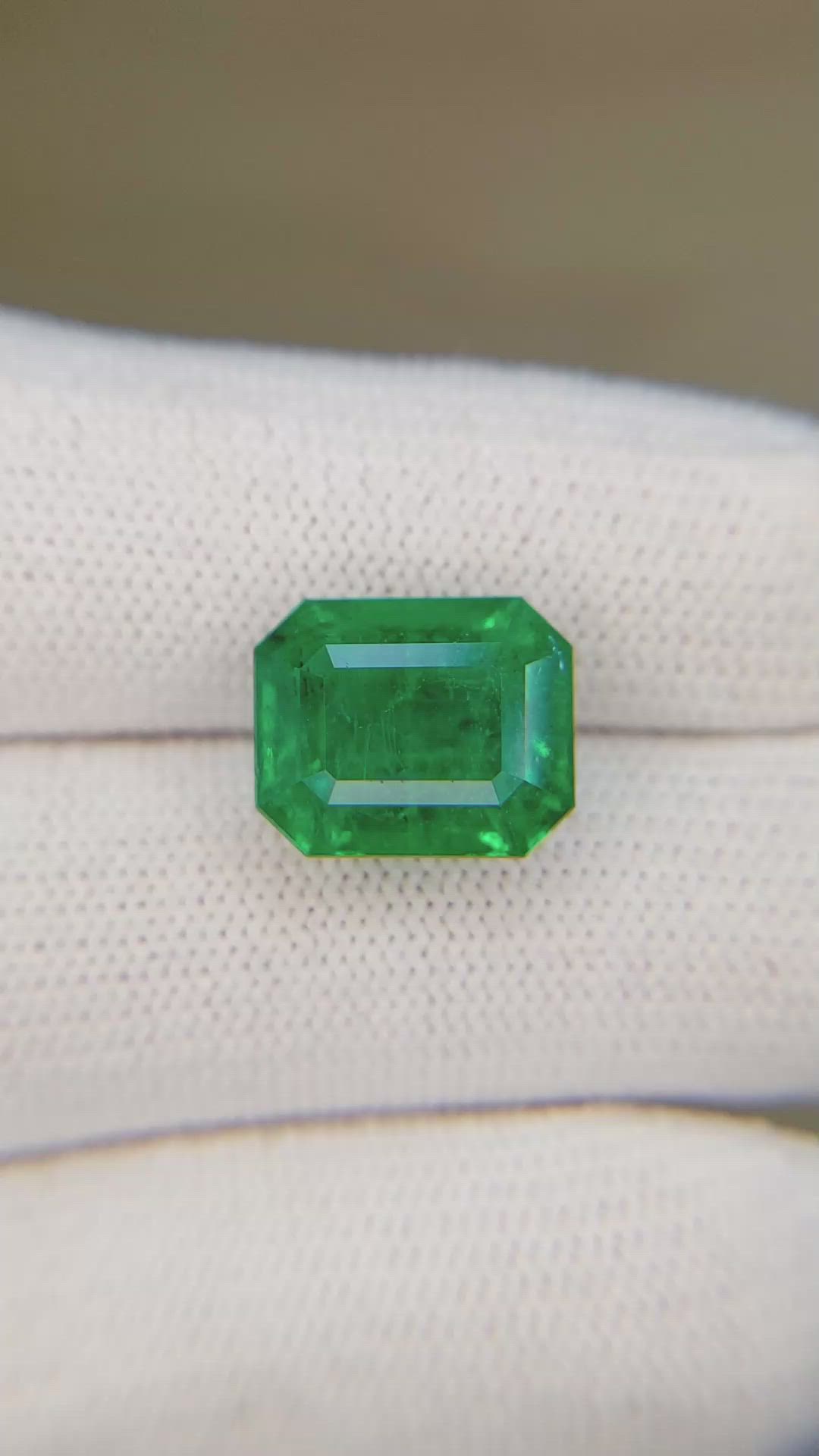 7.02 Ct. Emerald from Zambia Size Video