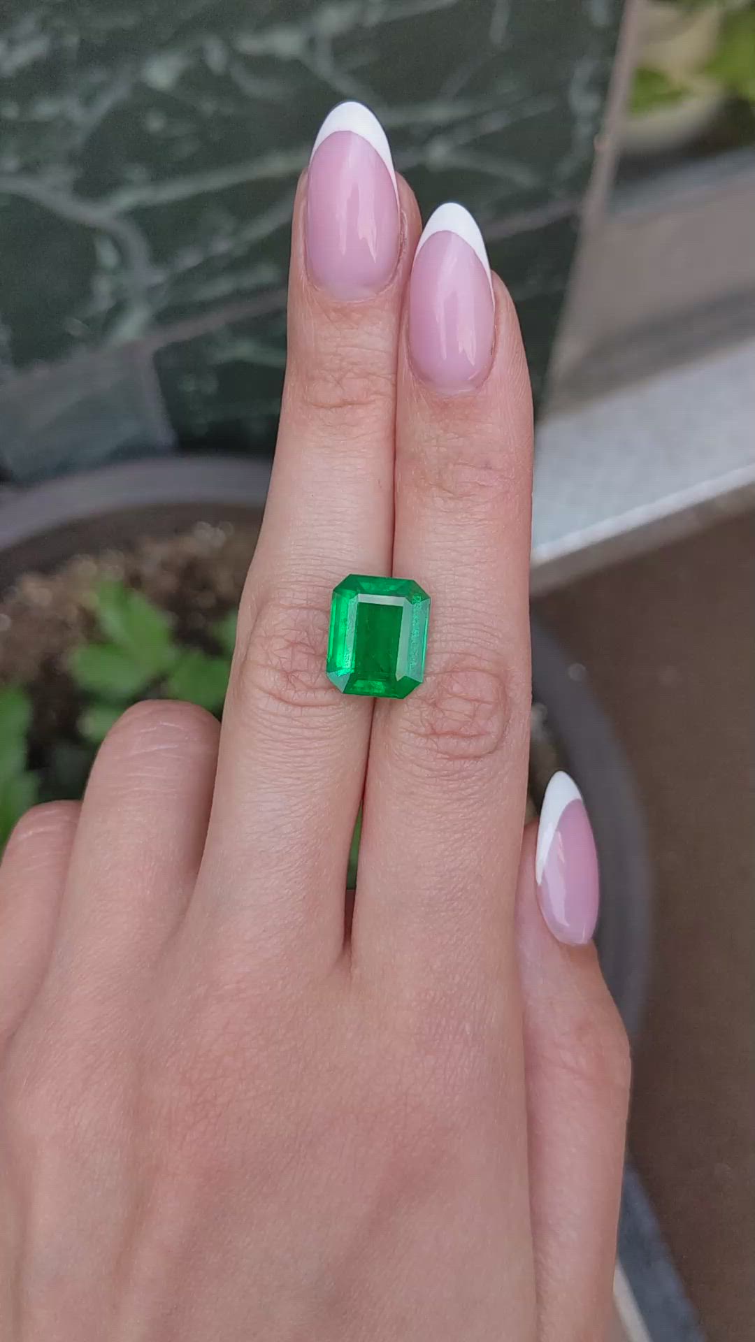8.31 Ct. Emerald from Zambia Size Video