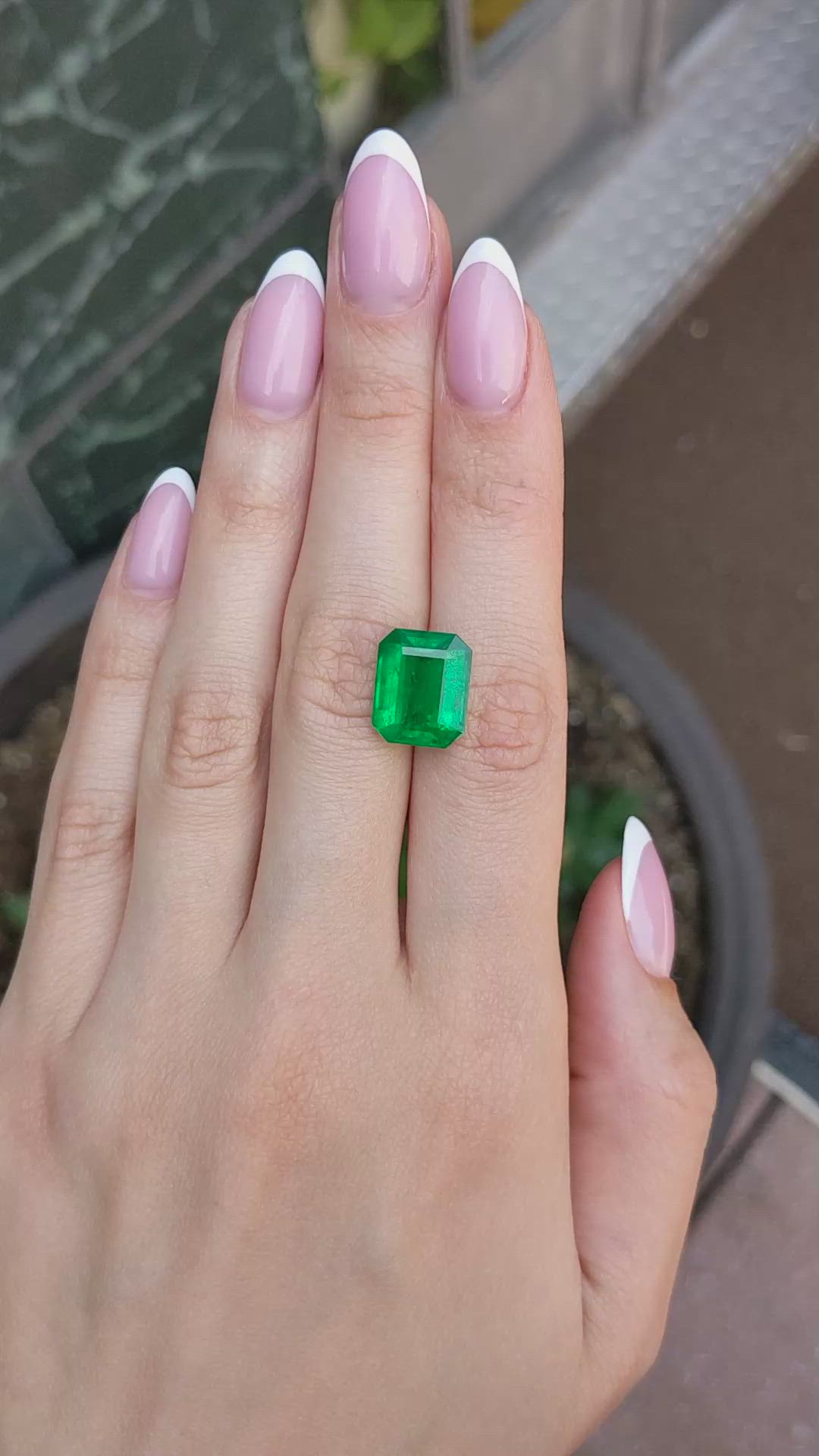 8.31 Ct. Emerald from Zambia Size Video