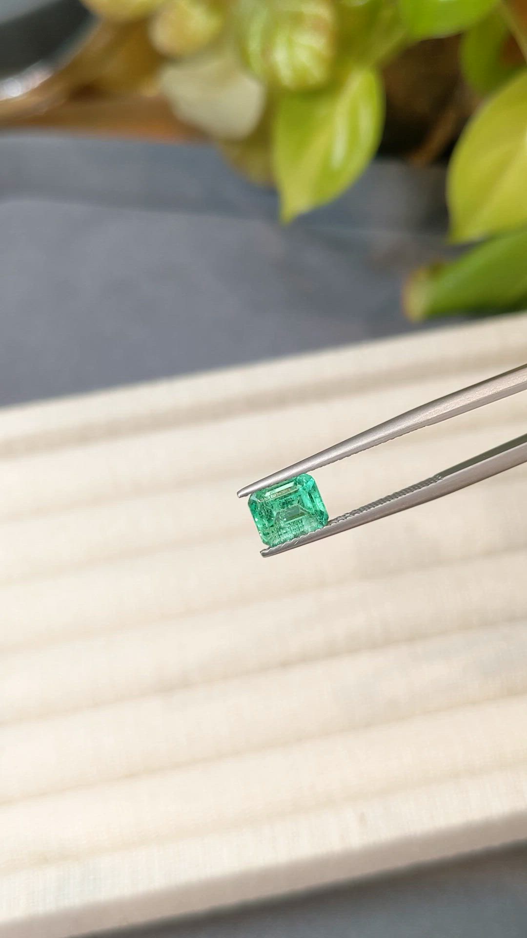 1.38 Ct. Emerald from Colombia Size Video