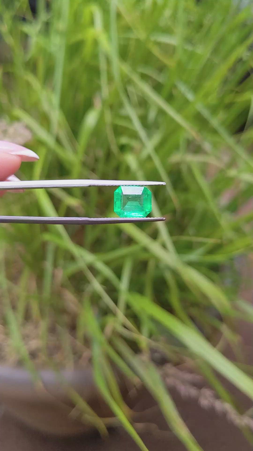 2.61 Ct. Emerald from Colombia Size Video