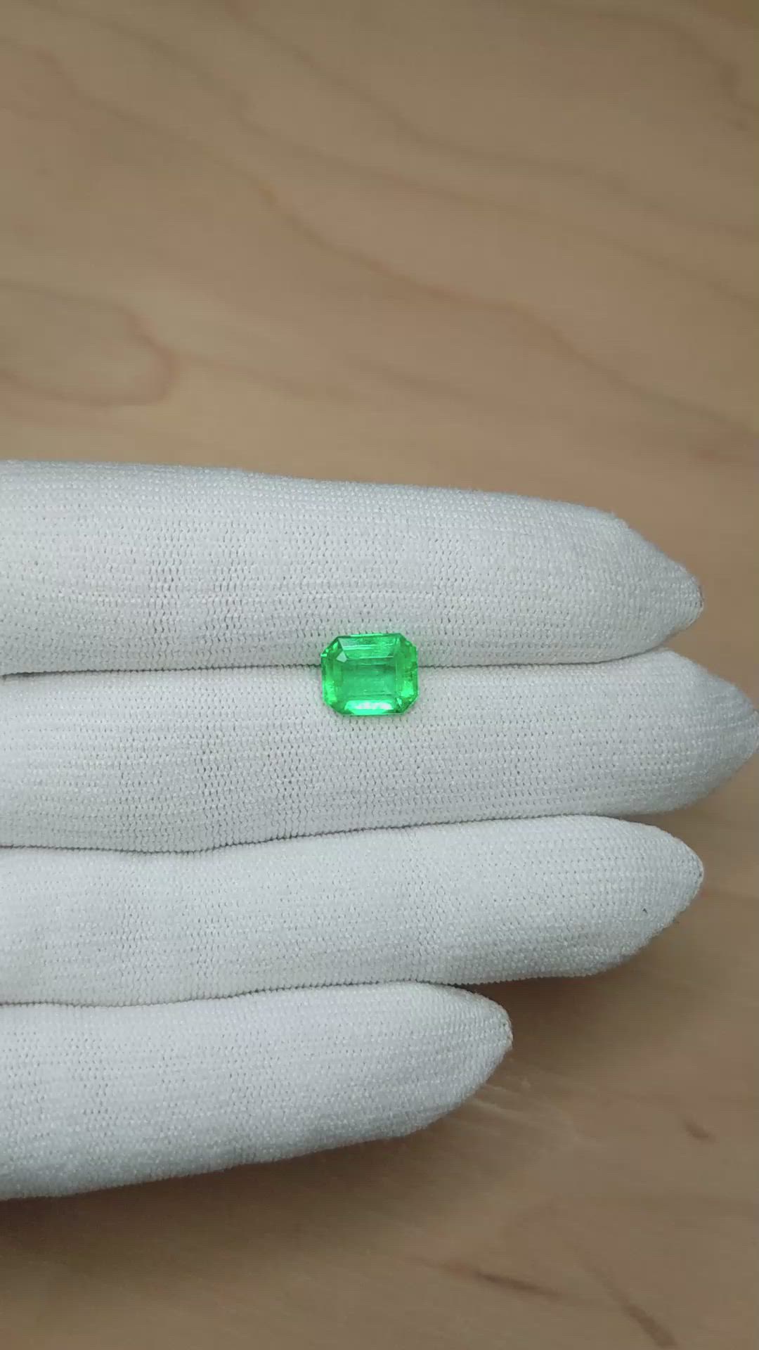 2.61 Ct. Emerald from Colombia Size Video