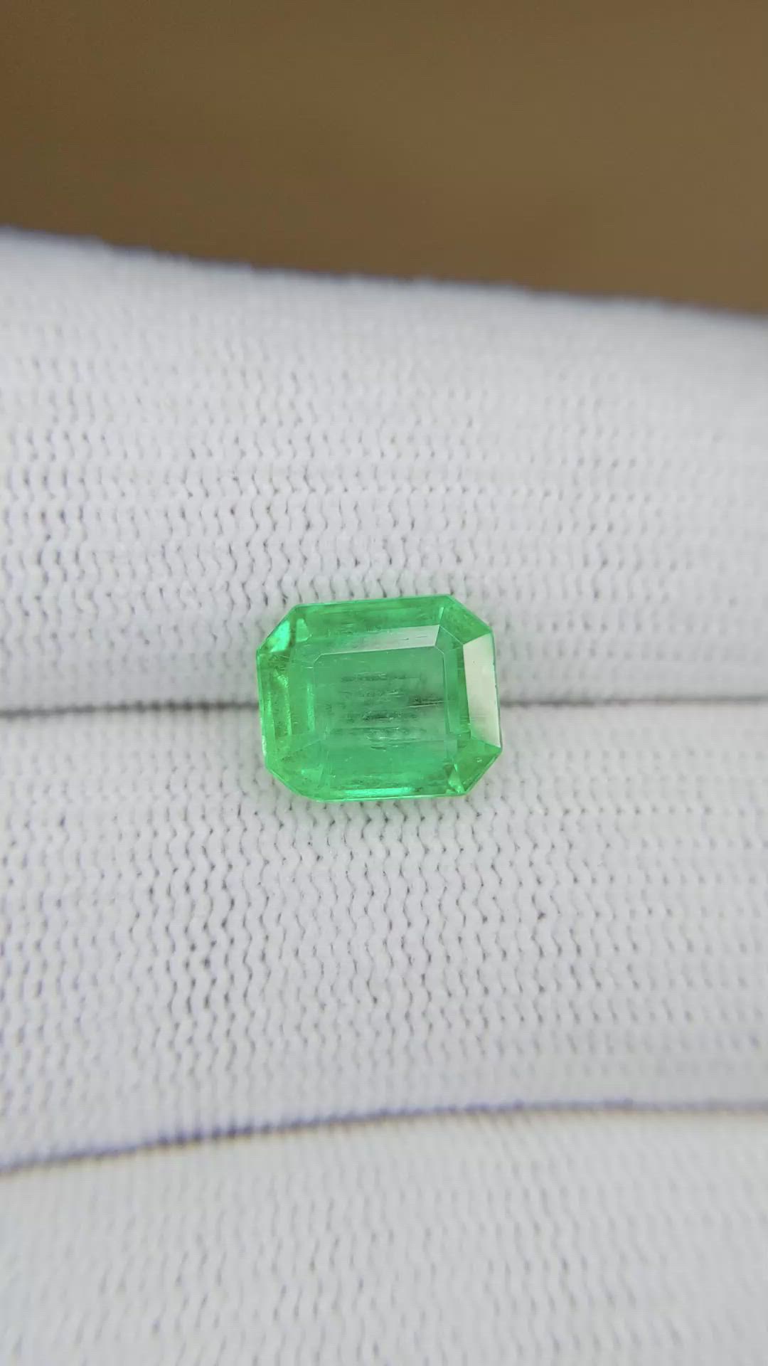 2.61 Ct. Emerald from Colombia Size Video