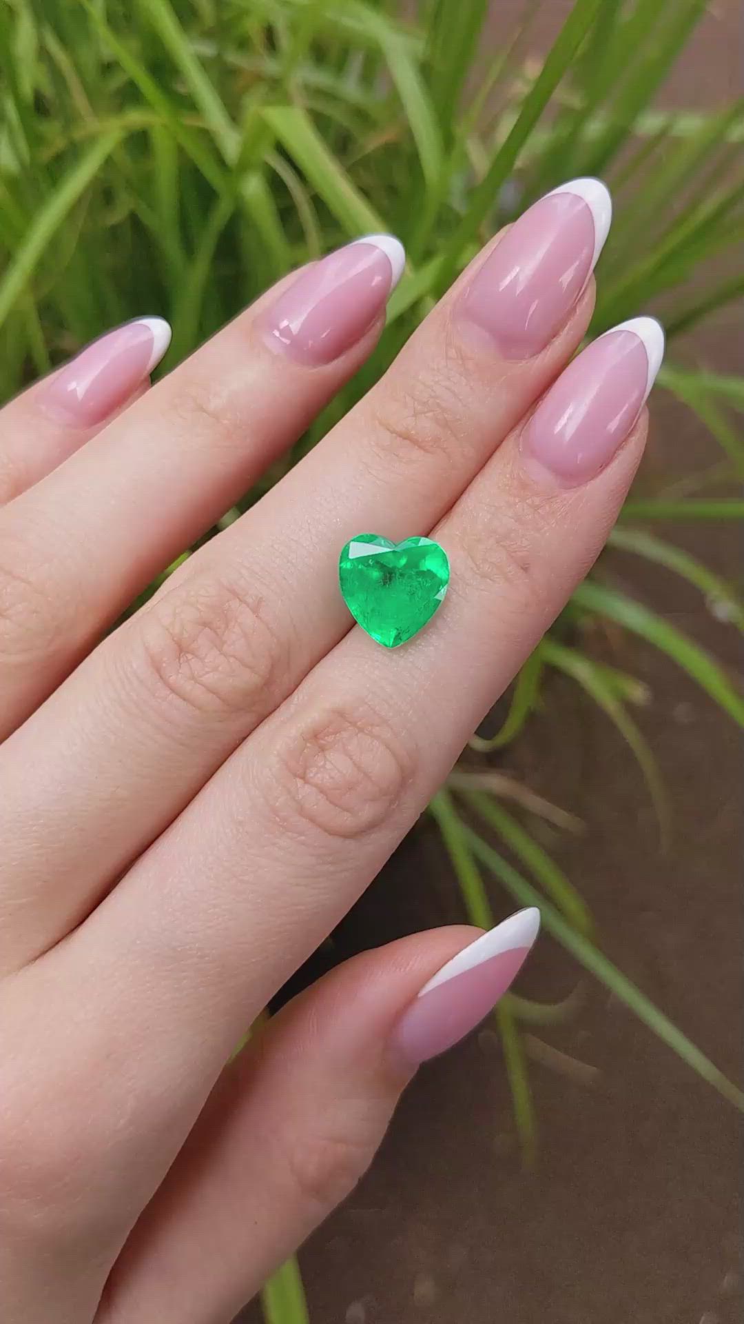 4.55 Ct. Emerald from Colombia Size Video