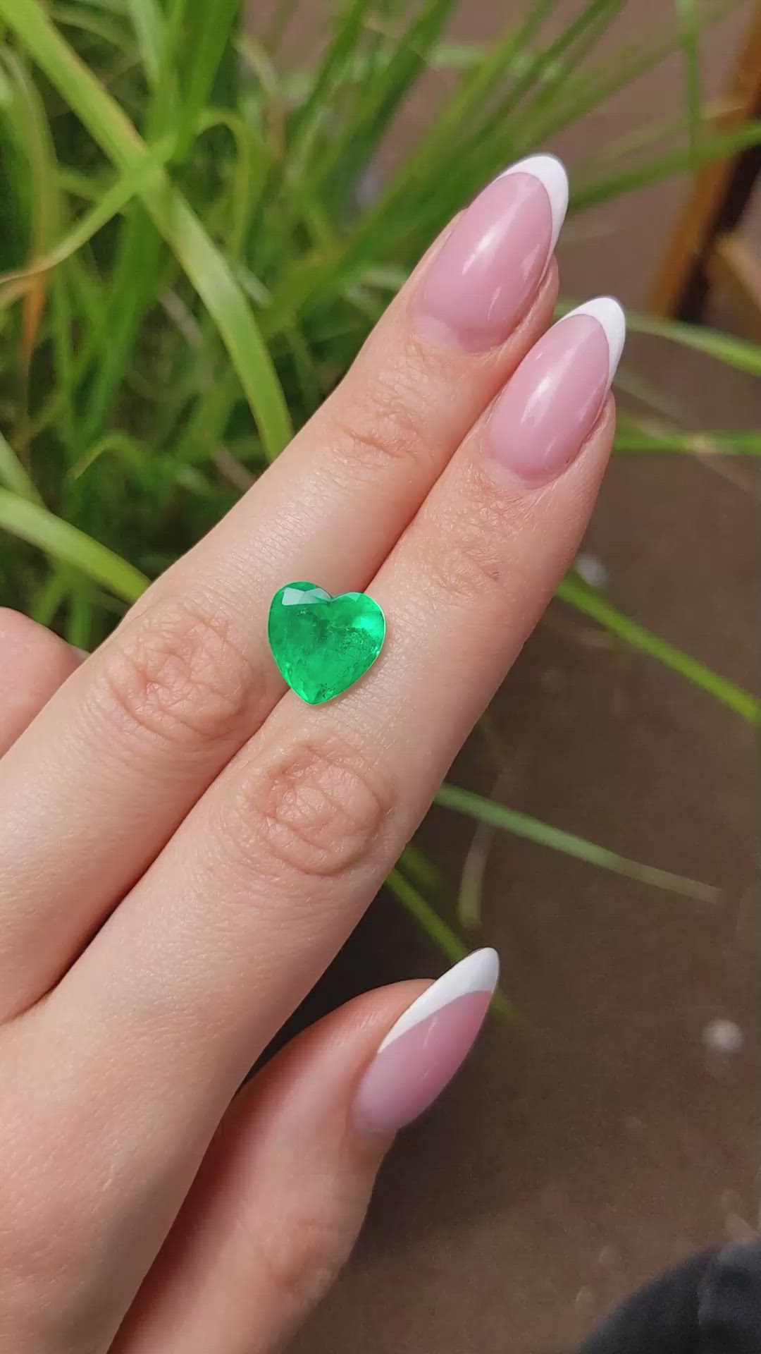 4.55 Ct. Emerald from Colombia Size Video