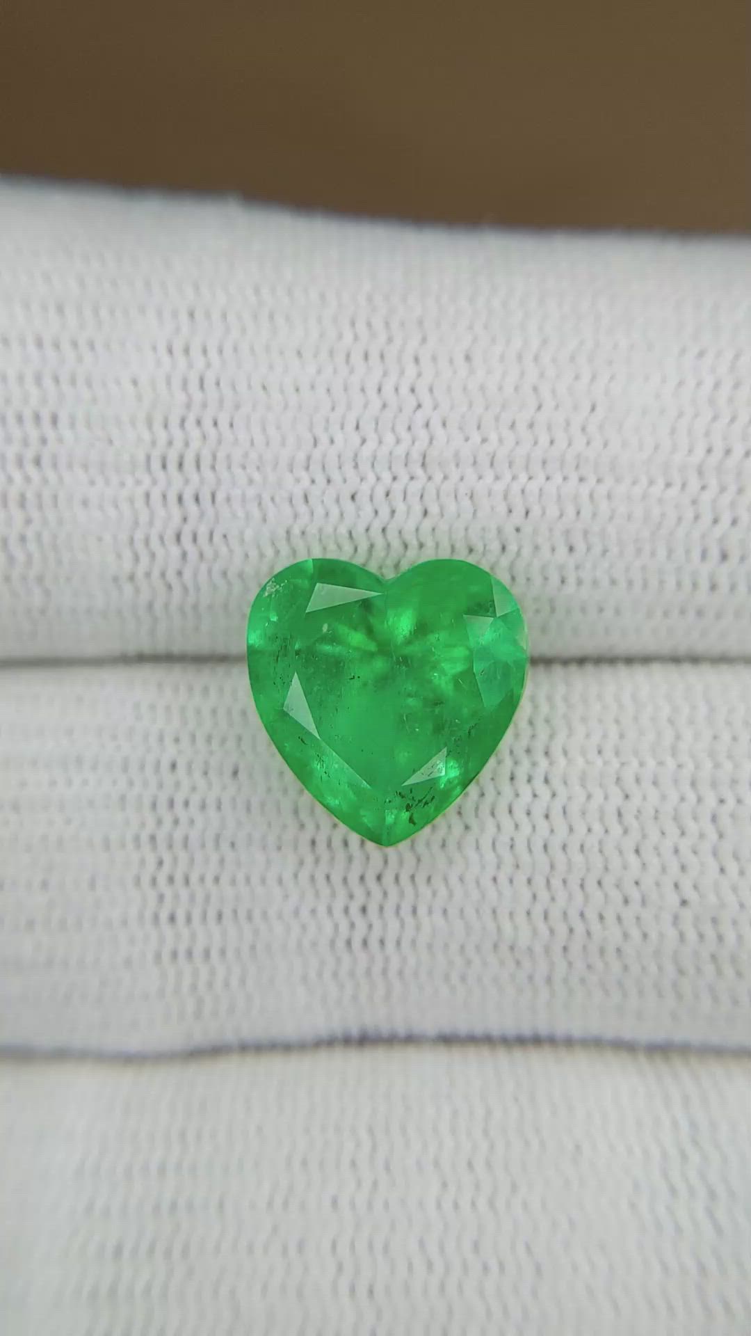 4.55 Ct. Emerald from Colombia Size Video