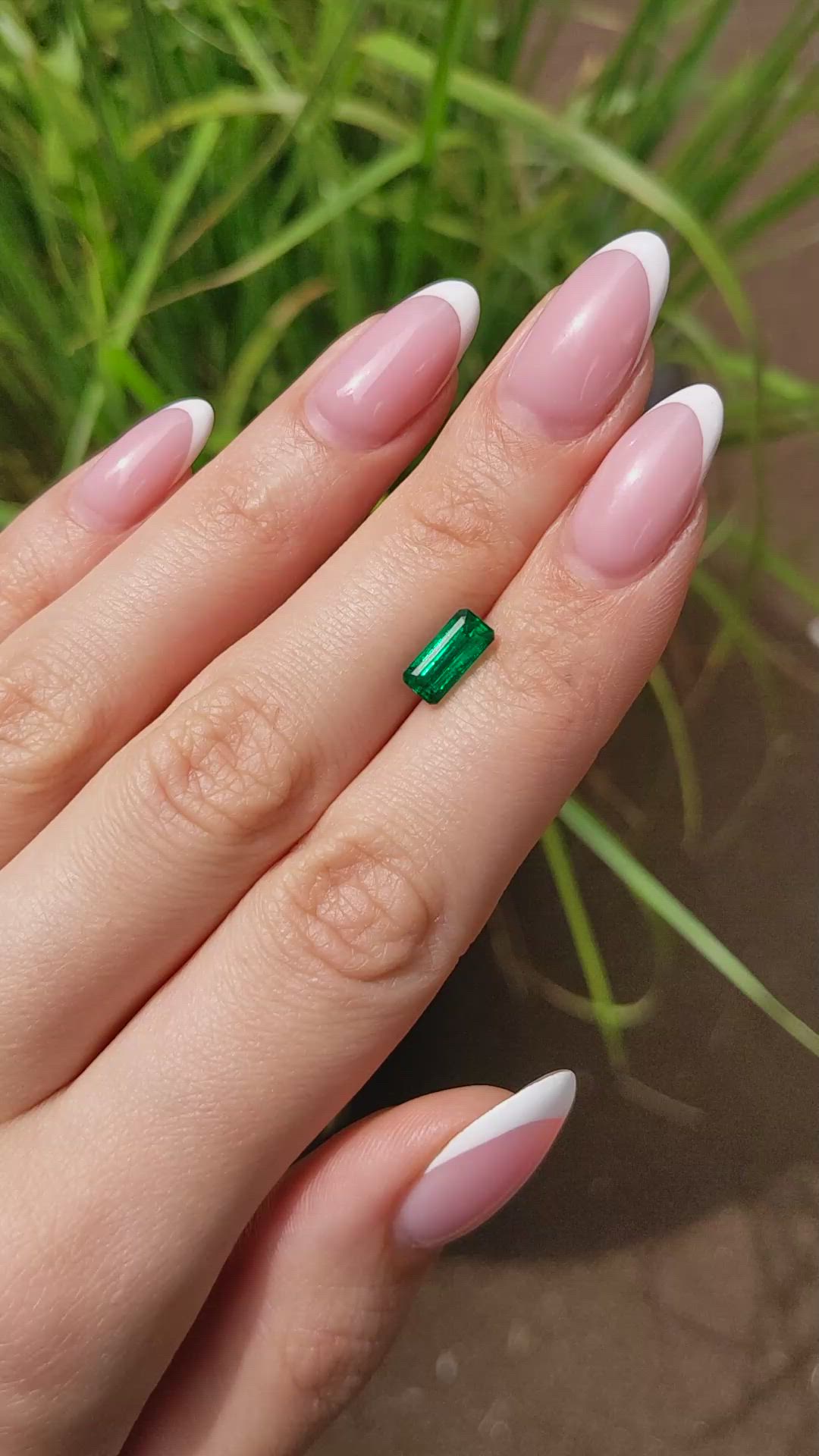 1.28 Ct. Emerald from Colombia - Muzo Size Video