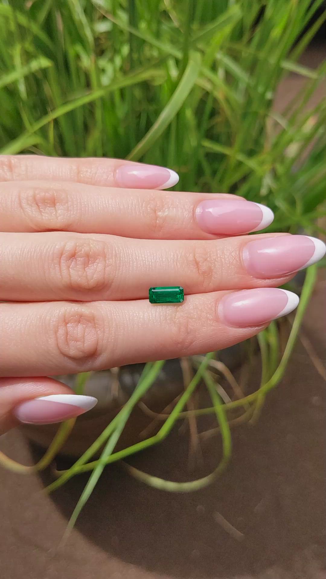 1.28 Ct. Emerald from Colombia - Muzo Size Video