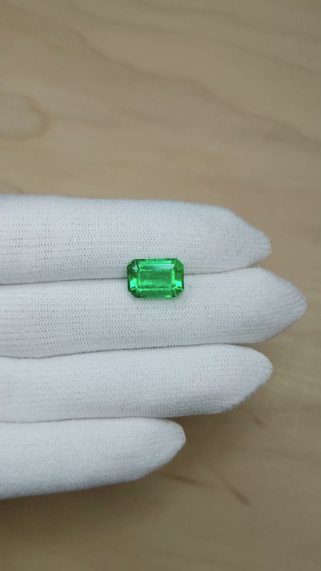 4.80 Ct. Emerald from Colombia Size Video