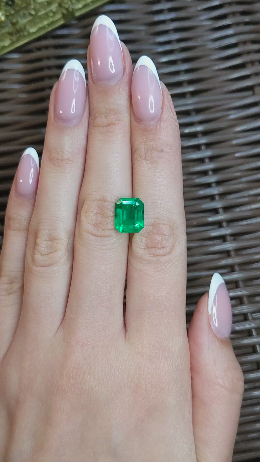 4.47 Ct. Emerald from Colombia - Muzo Size Video