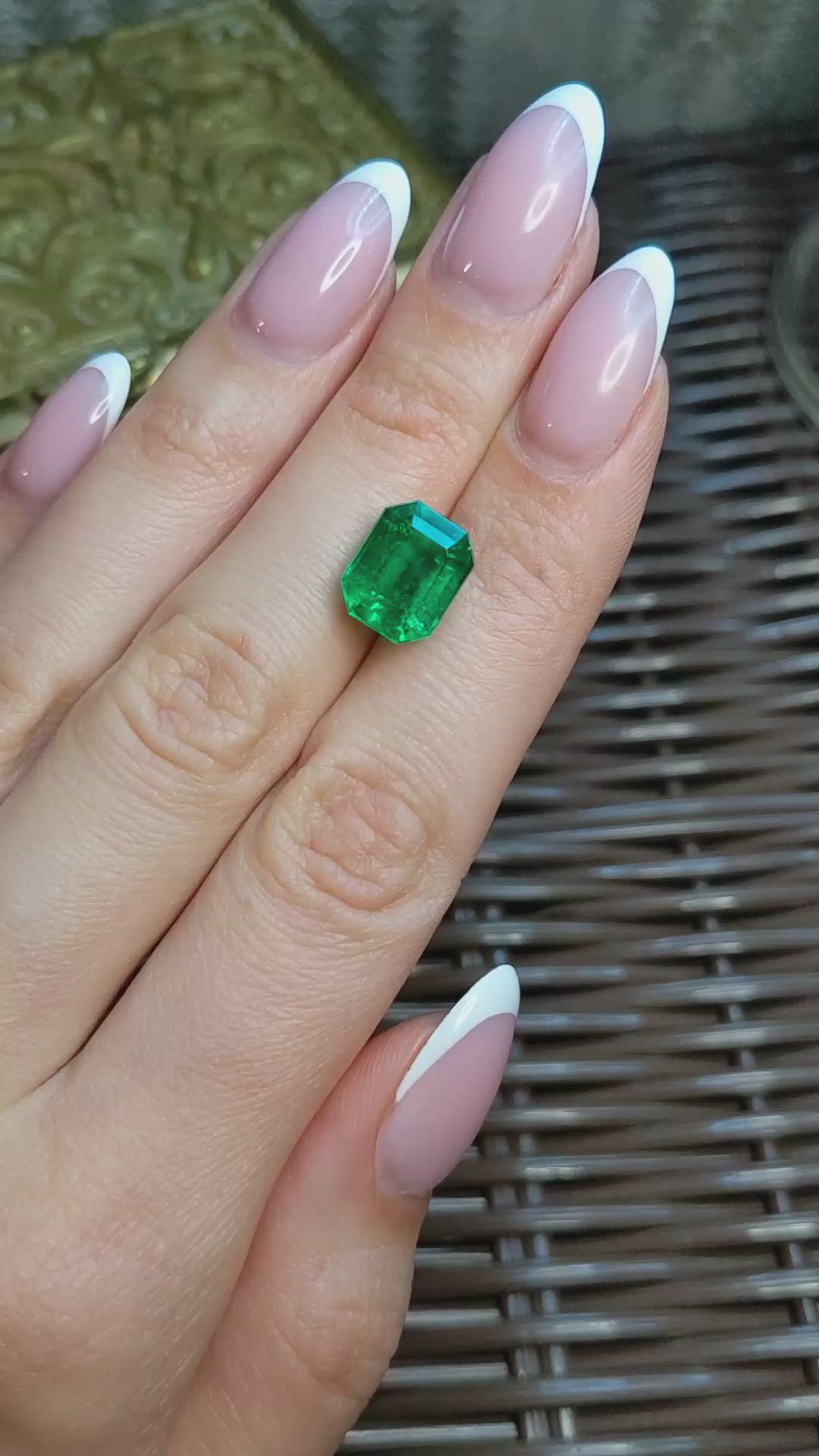 5.54 Ct. Emerald from Colombia - Muzo Size Video