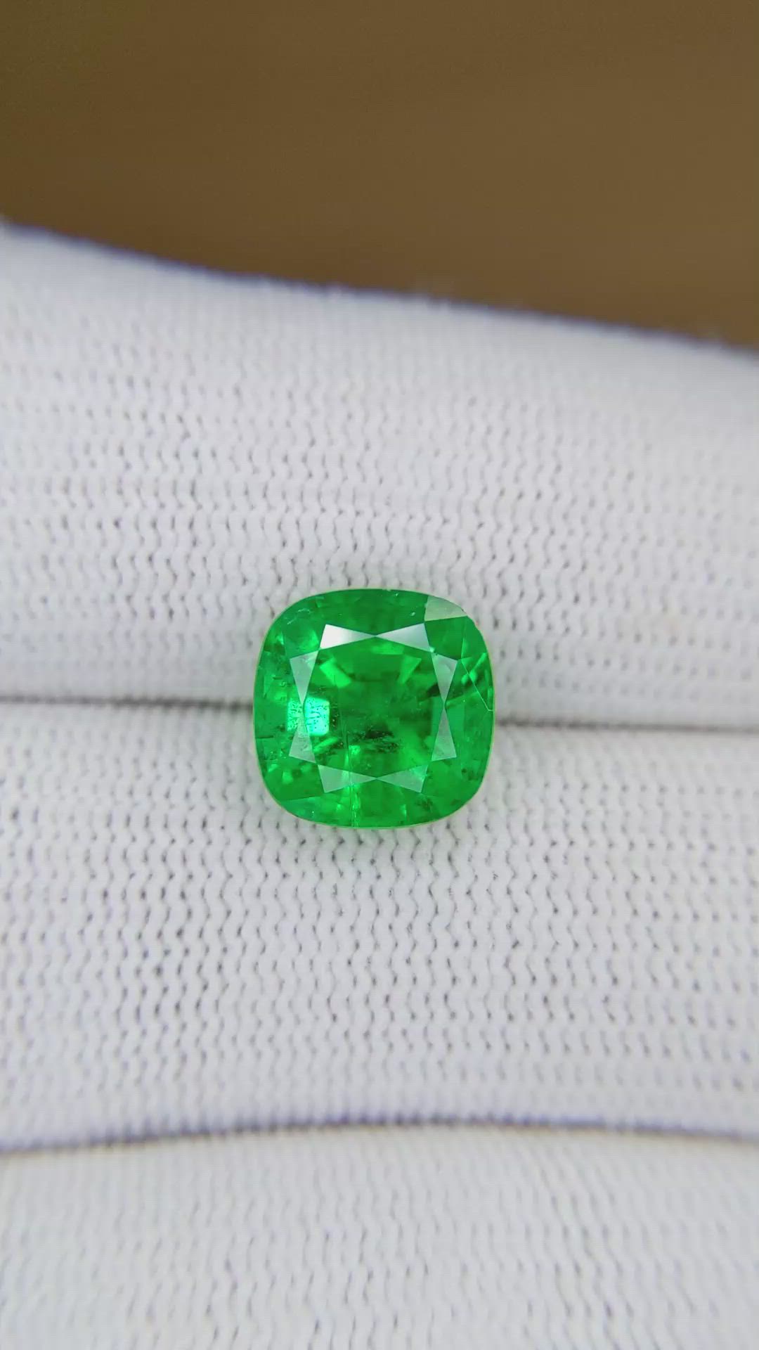 3.68 Ct. Emerald from Zambia Size Video