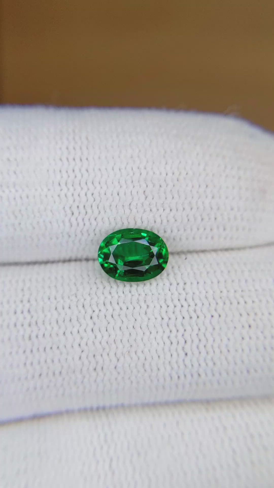 1.03 Ct. Emerald from Zambia Size Video