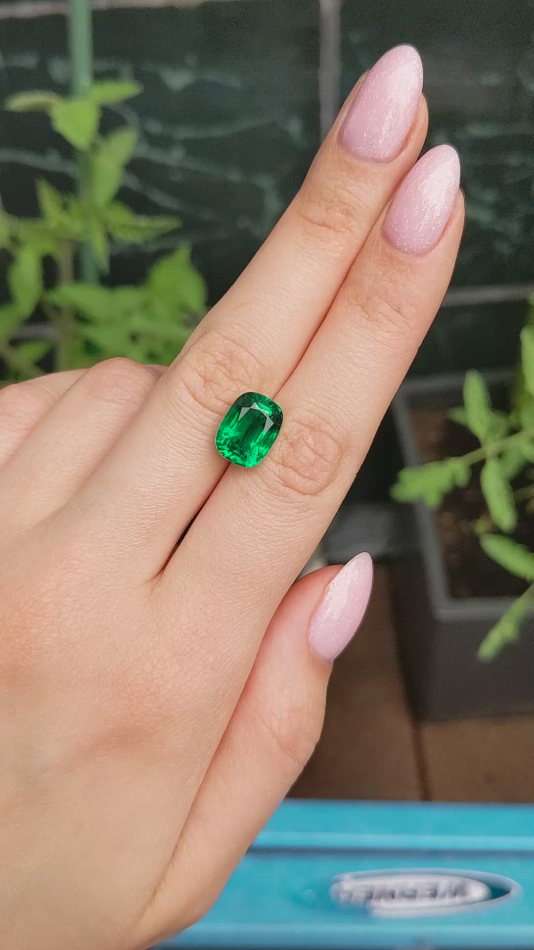 5.98 Ct. Emerald from Zambia Size Video