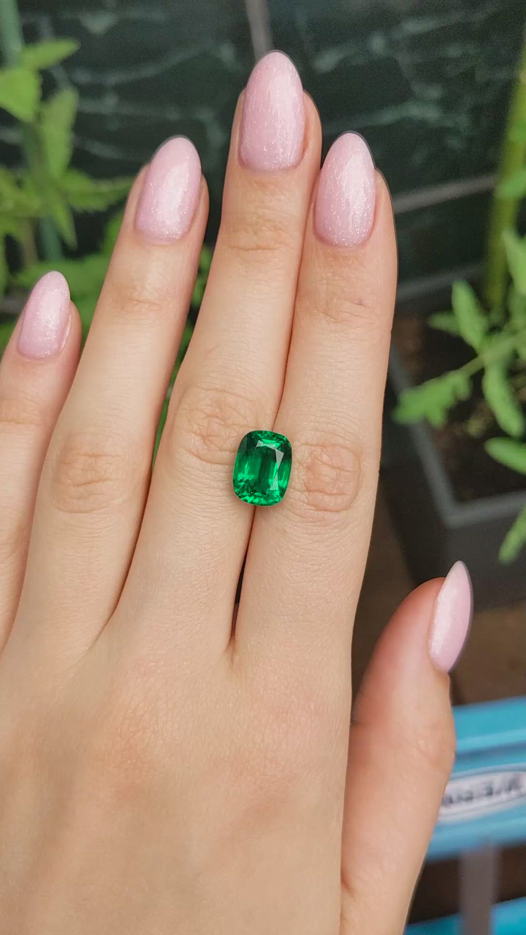 5.98 Ct. Emerald from Zambia Size Video