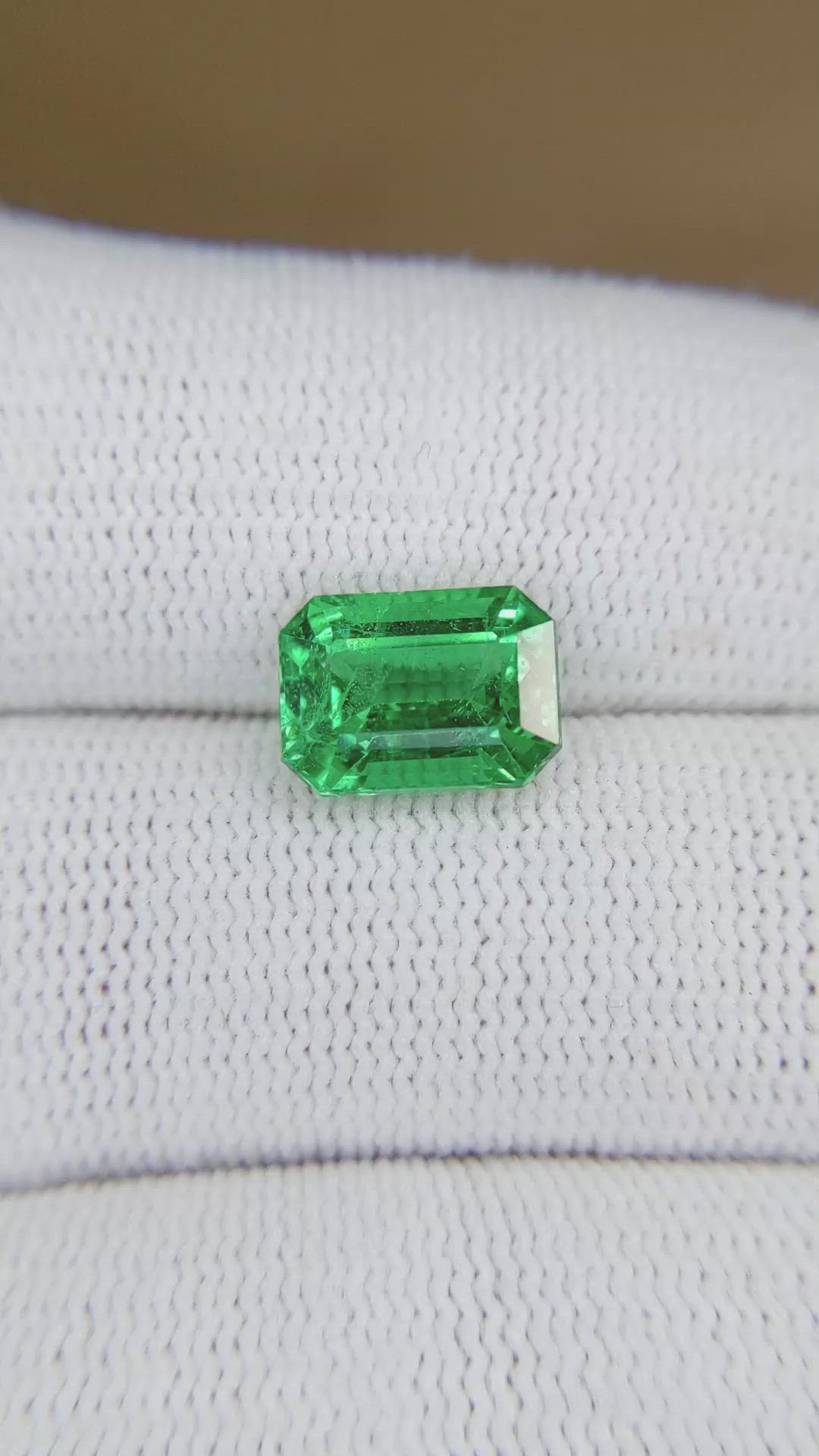 2.82 Ct. Emerald from Zambia Size Video
