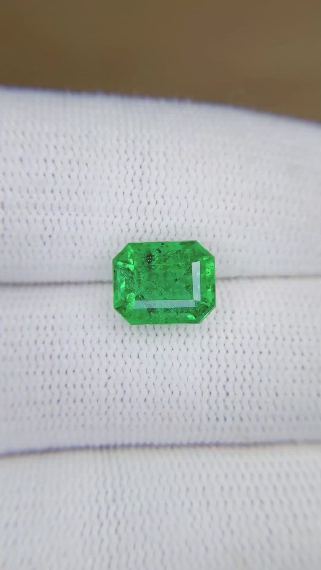2.91 Ct. Emerald from Zambia Size Video