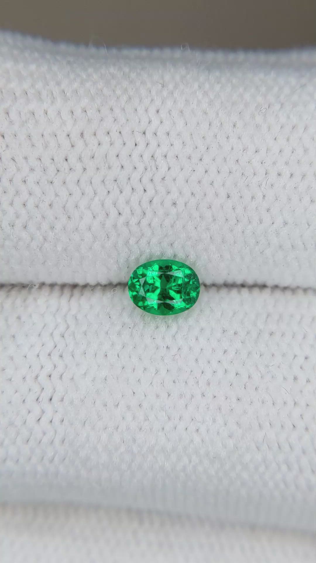 0.31 Ct. Emerald from Russia Size Video