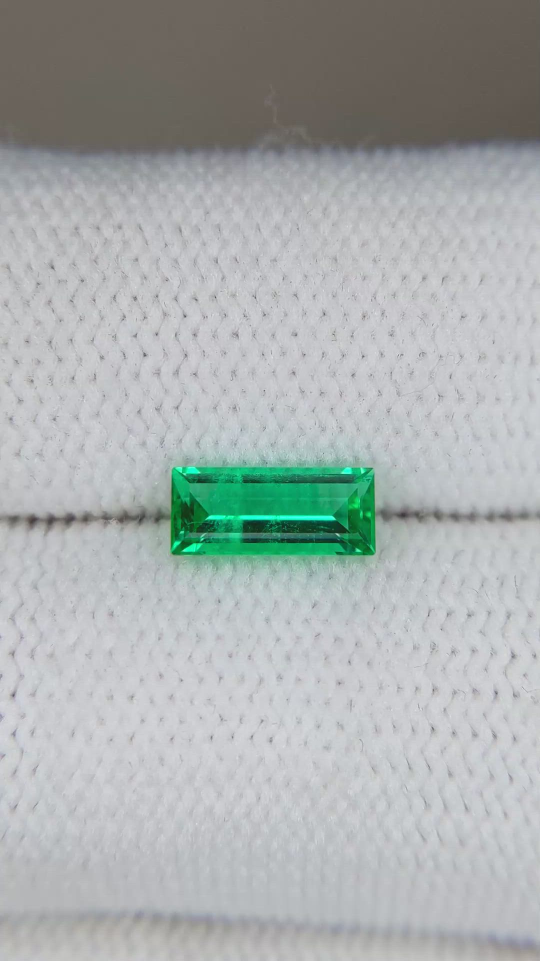 0.66 Ct. Emerald from Russia Size Video