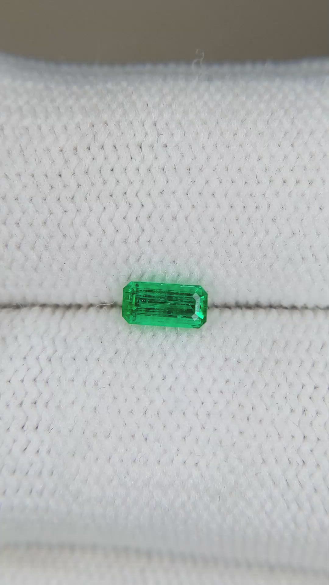 0.31 Ct. Emerald from Russia Size Video