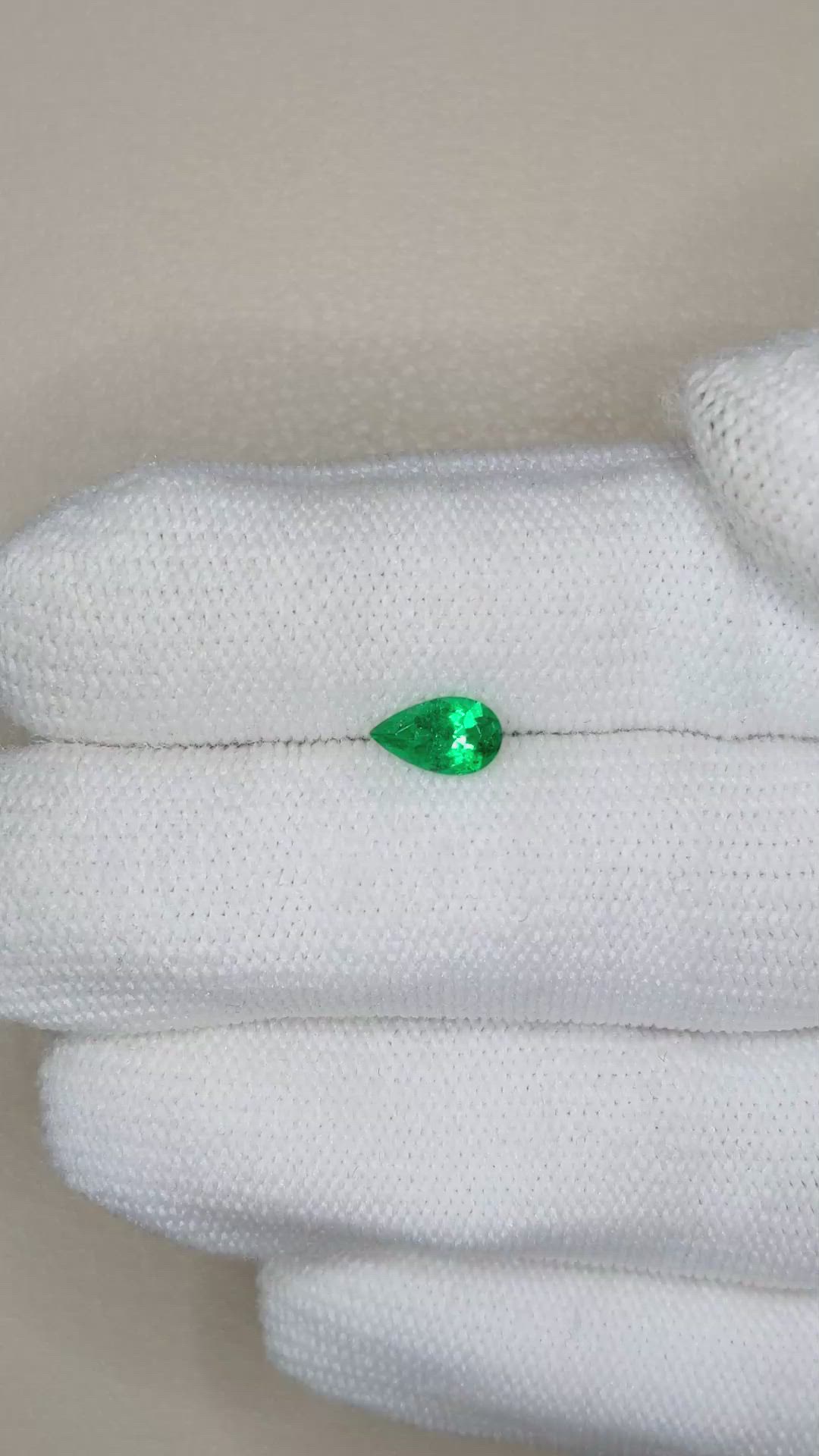 0.51 Ct. Emerald from Russia Size Video
