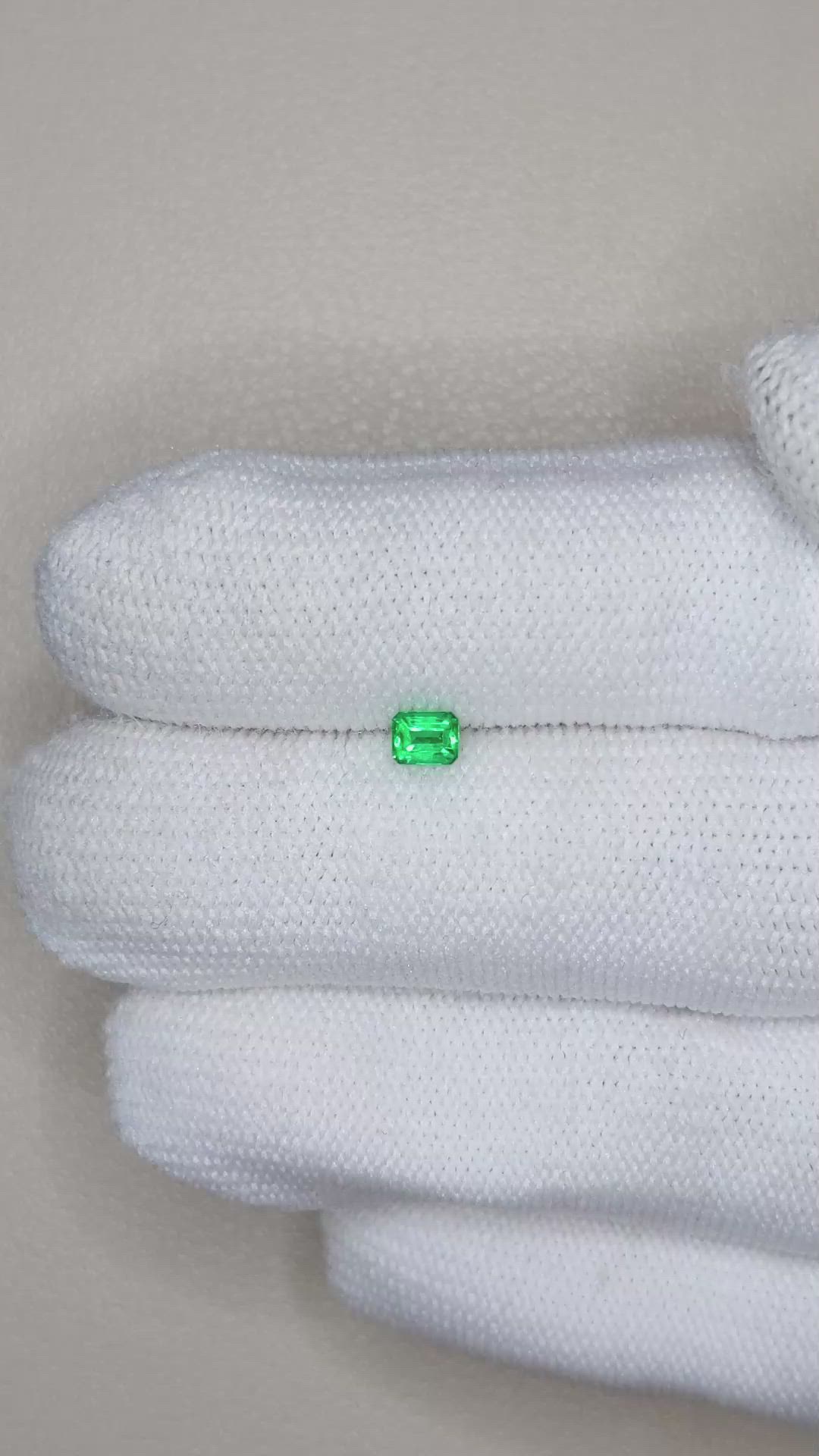 0.23 Ct. Emerald from Russia Size Video