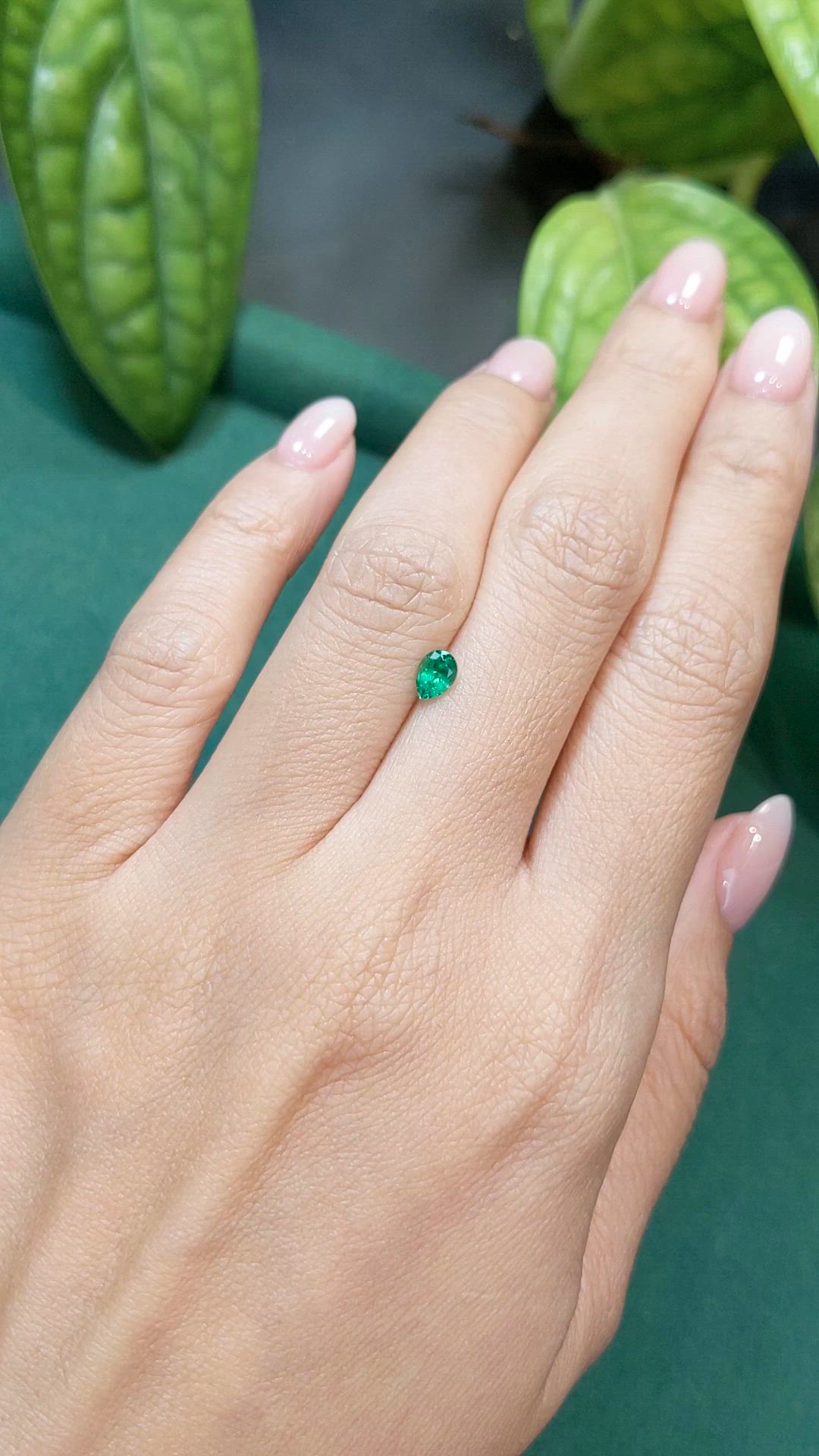 0.32 Ct. Emerald from Russia Size Video