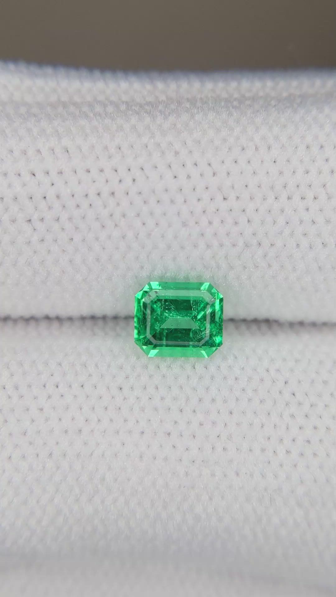 0.57 Ct. Emerald from Russia Size Video