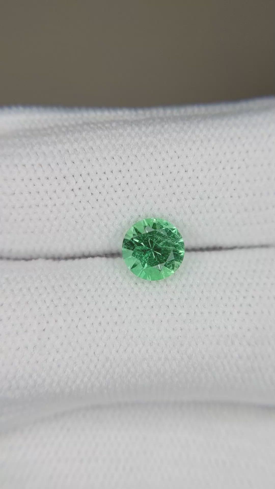 0.86 Ct. Emerald from Russia Size Video