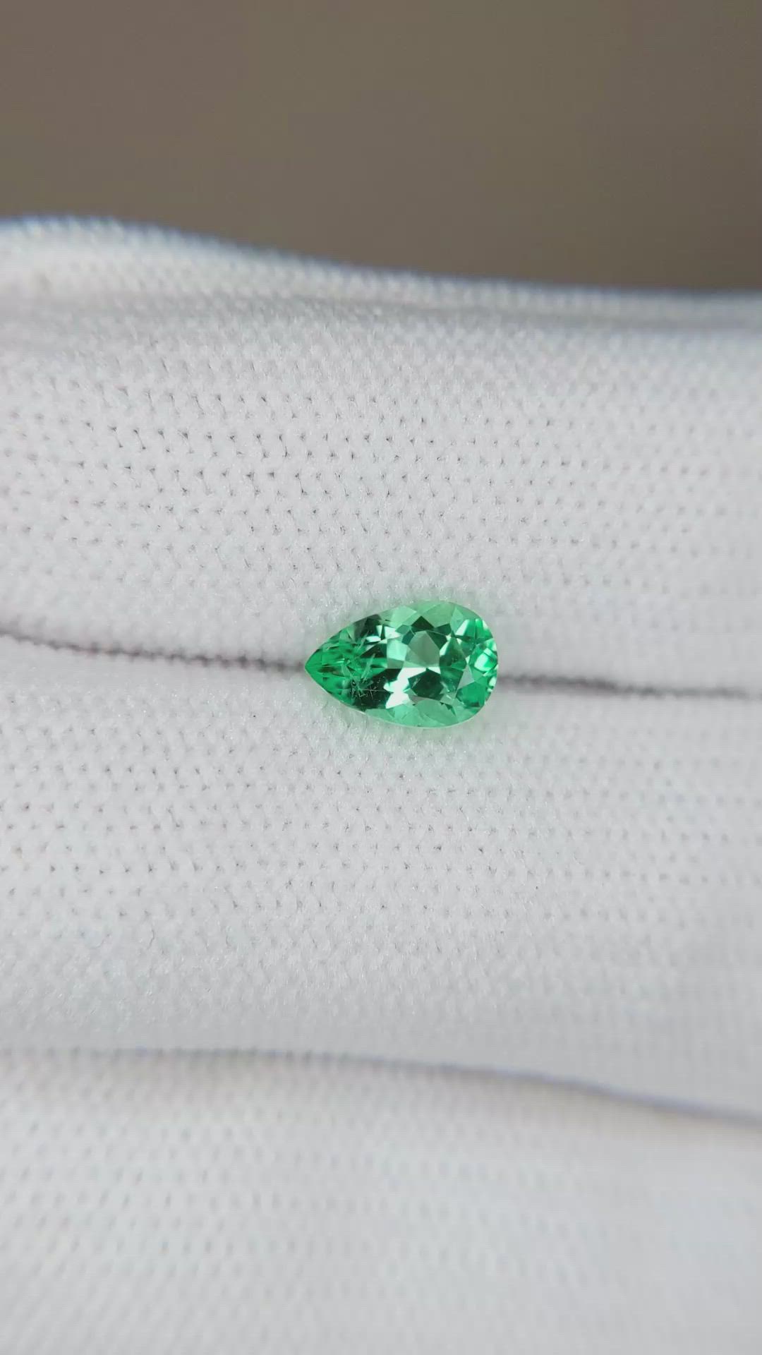 0.72 Ct. Emerald from Russia Size Video
