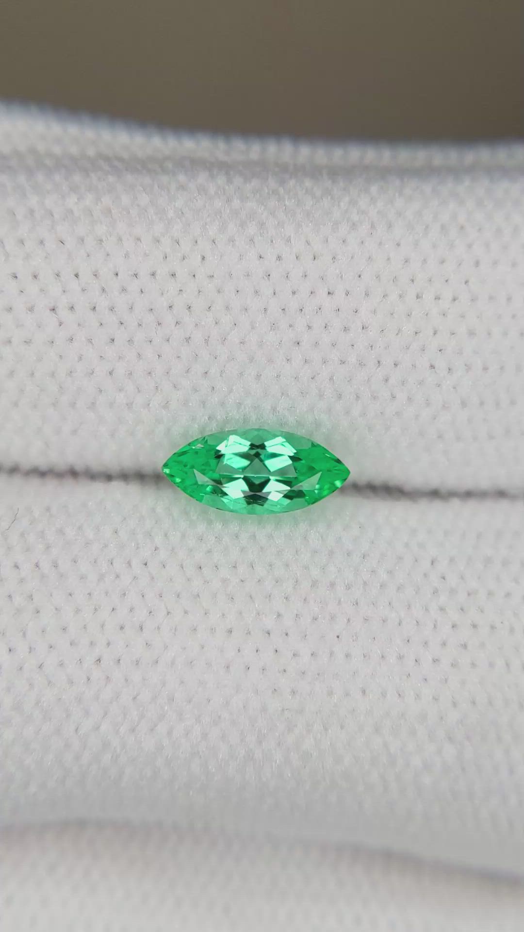 0.55 Ct. Emerald from Russia Size Video