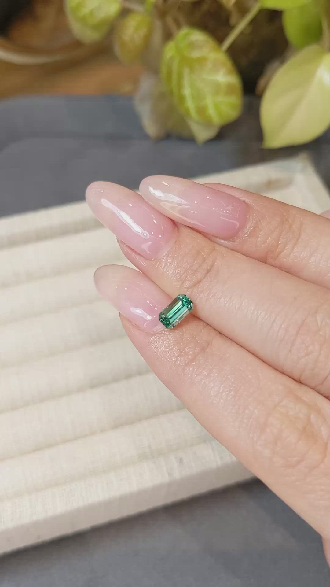 0.67 Ct. Emerald from Russia Size Video