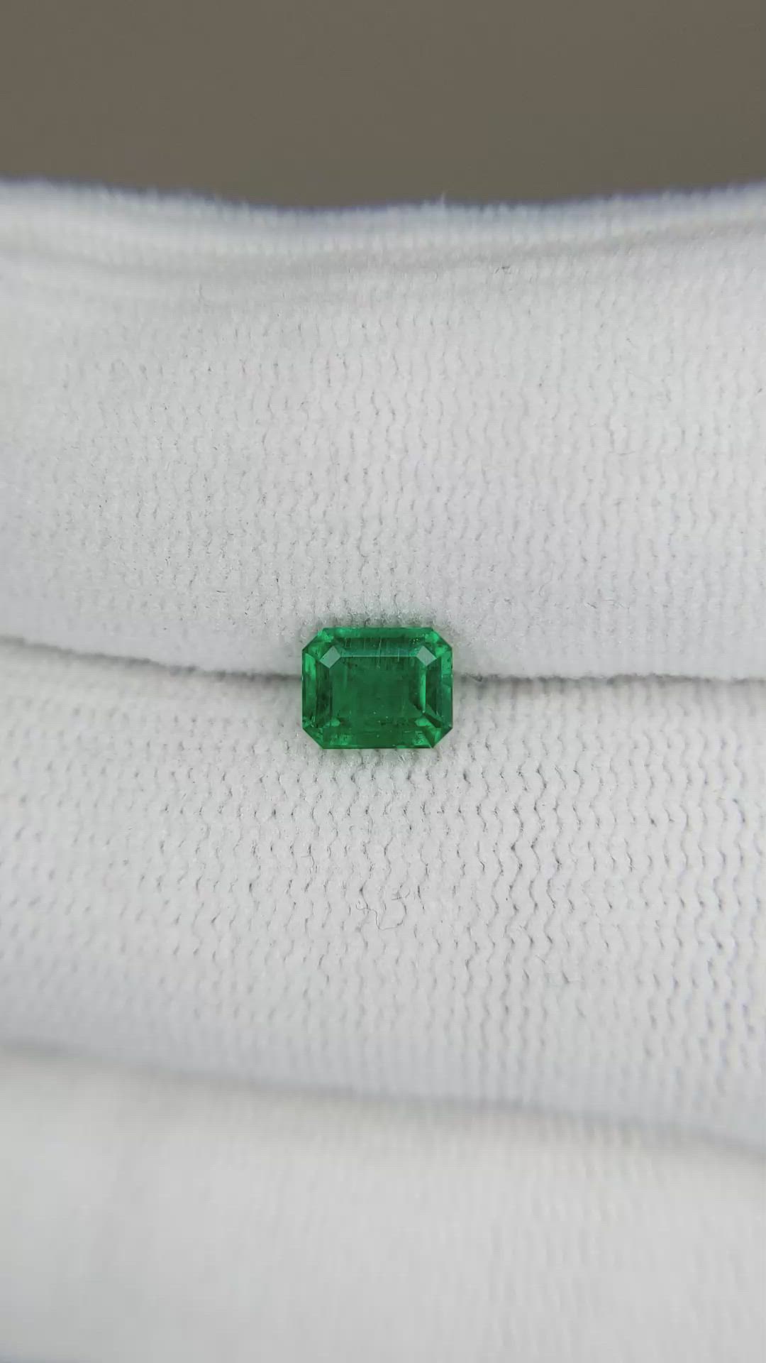 0.78 Ct. Emerald from Russia Size Video